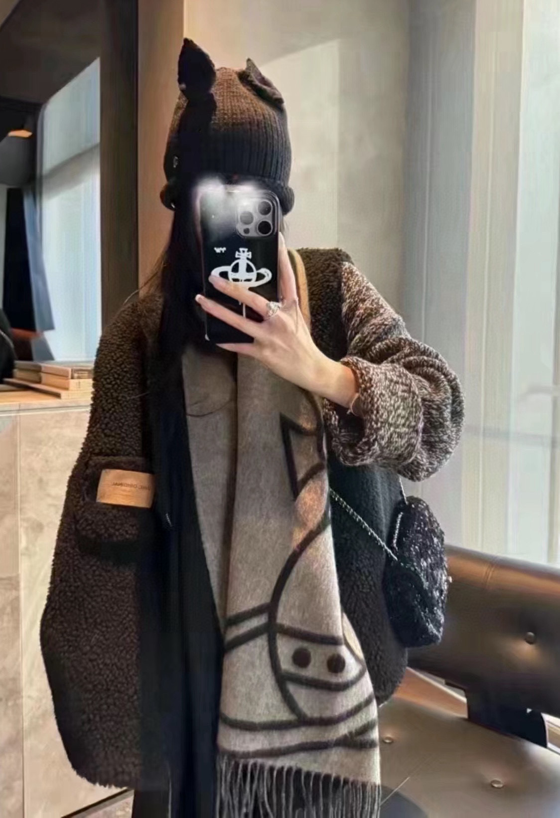 Vivienne Westwood 西太后超美新款双面围巾 推荐入手 质感好货 据说超难买哦 做工非常 很有分量