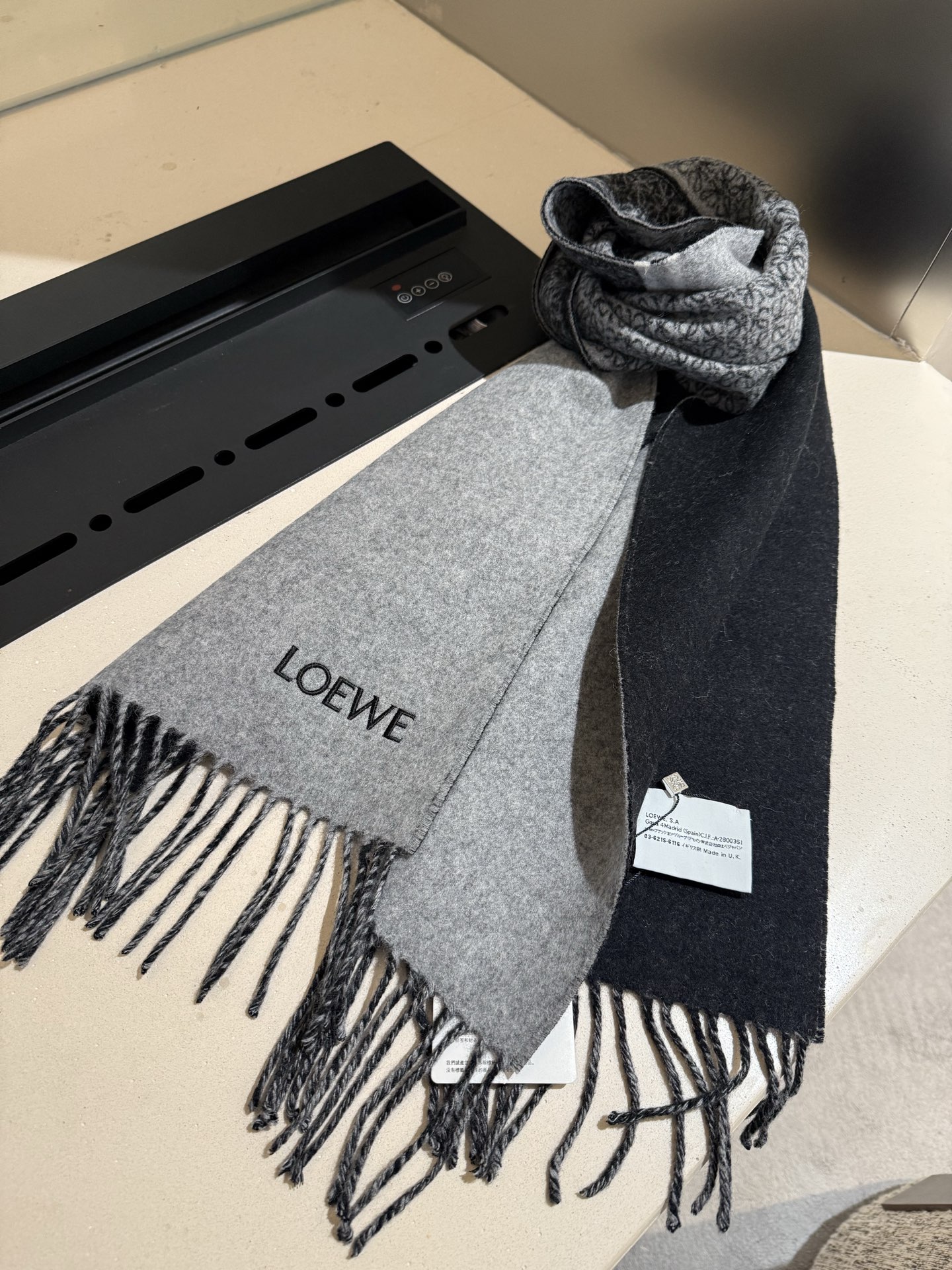 Loewe 全覆盖提花 Anagram