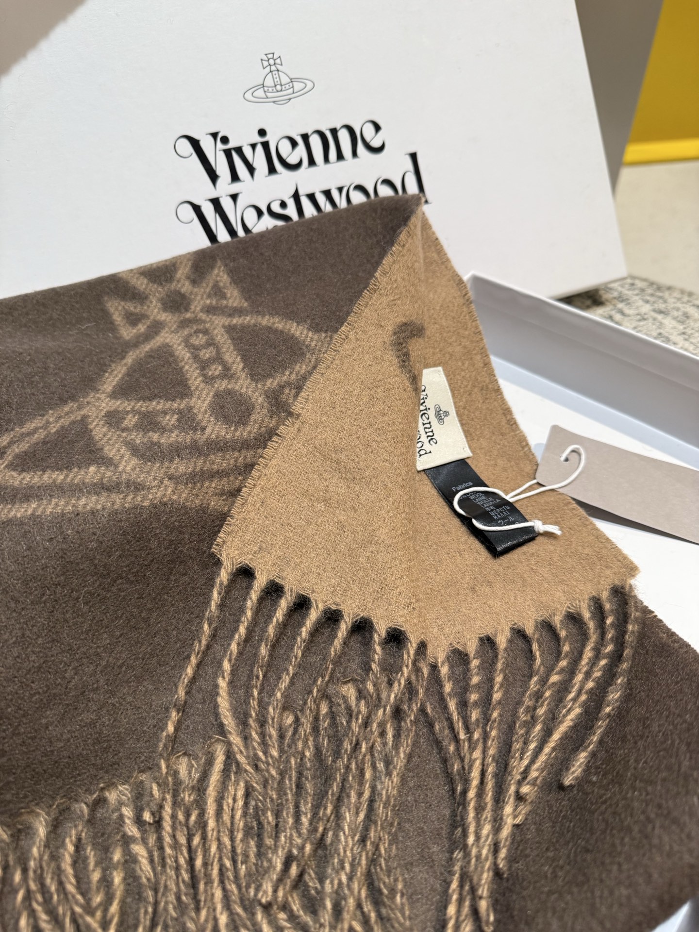 Vivienne Westwood “西太后Vivienne Westwood”最爱的土星