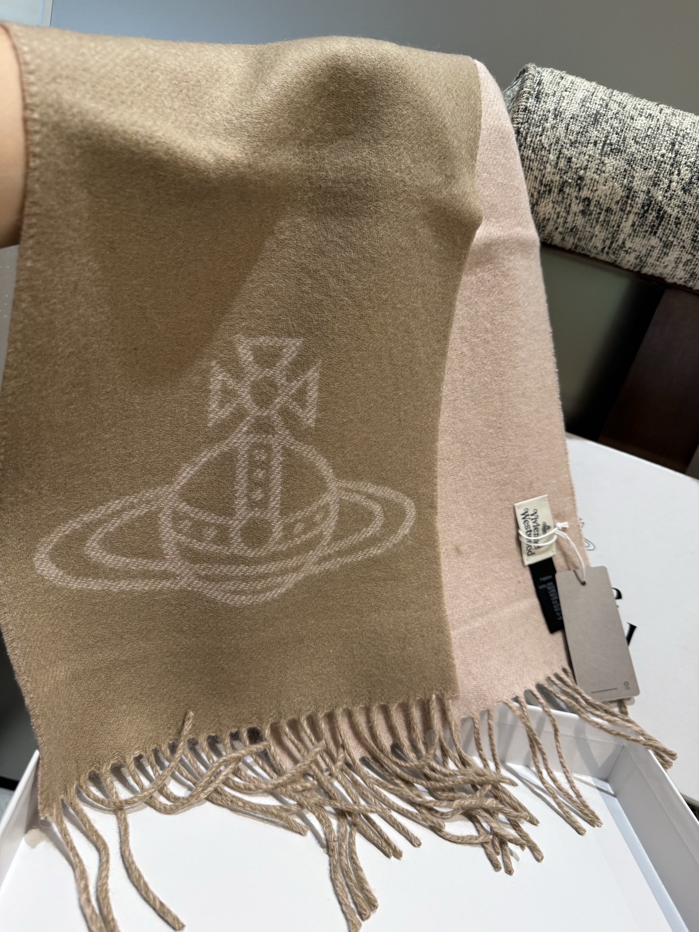 Vivienne Westwood “西太后Vivienne Westwood”最爱的土星