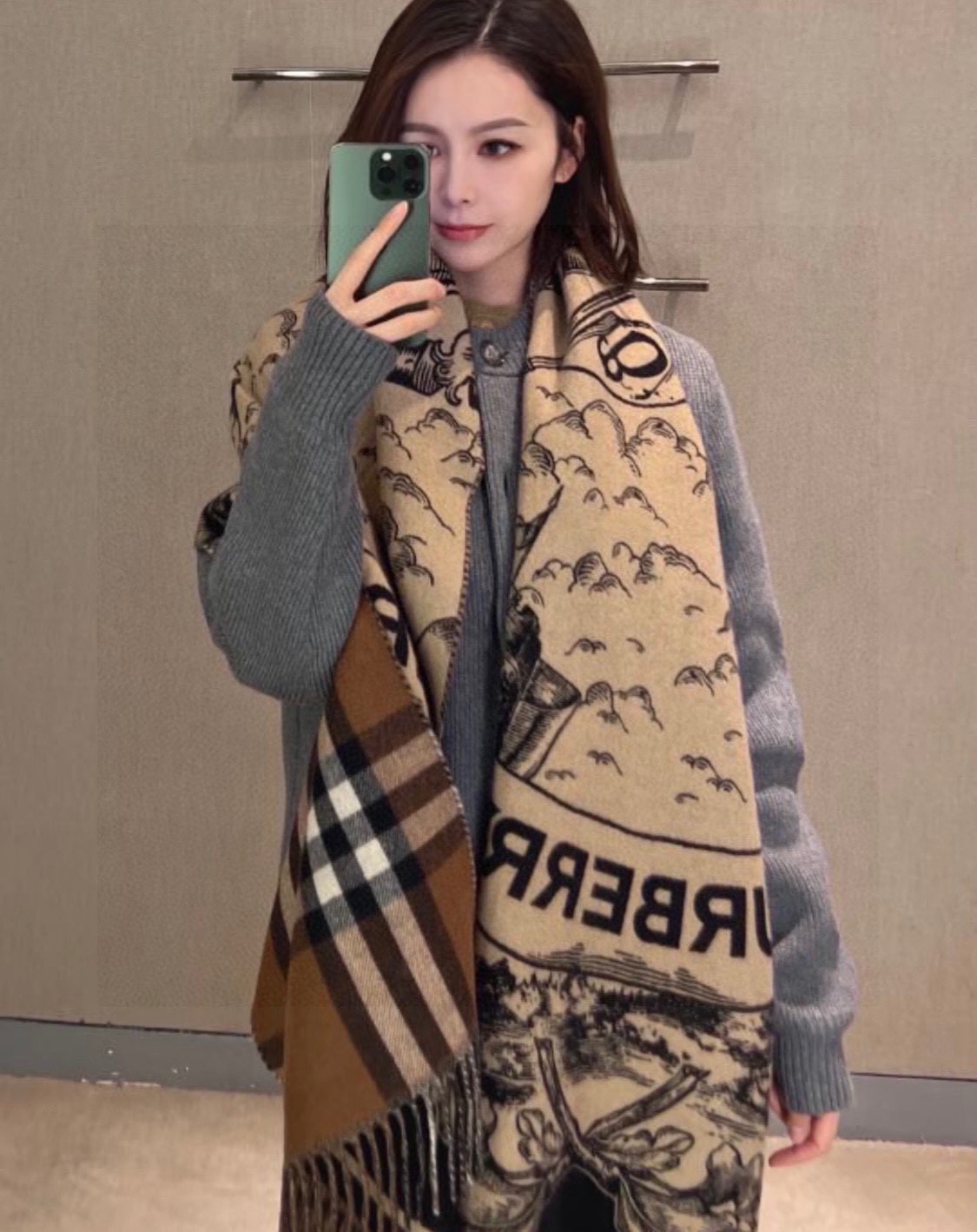 PBurberry 匠心巨作🔥· 经典大格双面提花羊绒围巾👍完全等于2条围巾‼️品牌首席创意总监Ricc