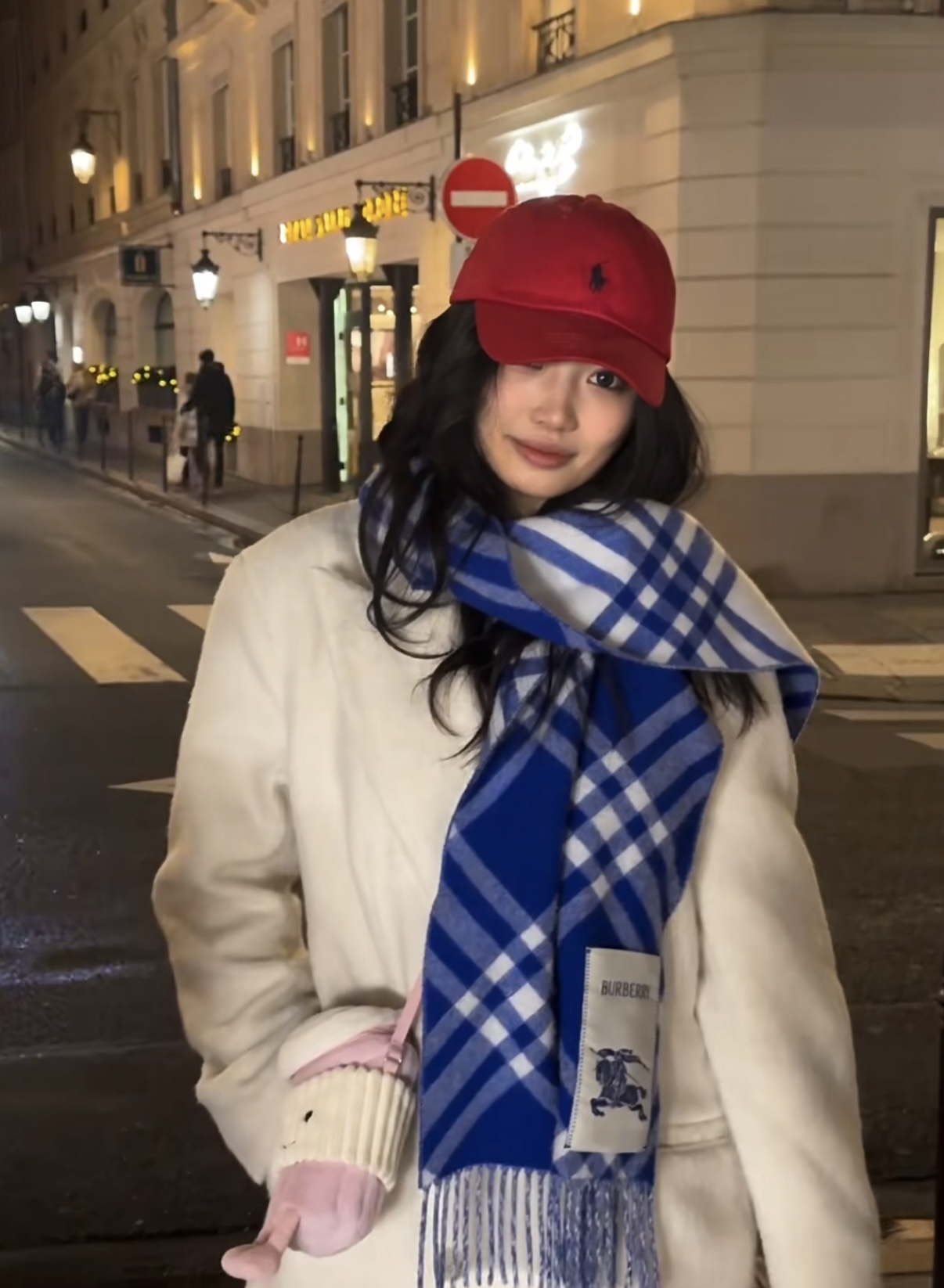 Burberry 100% 双面山羊绒材质 非常保暖 柔软亲肤