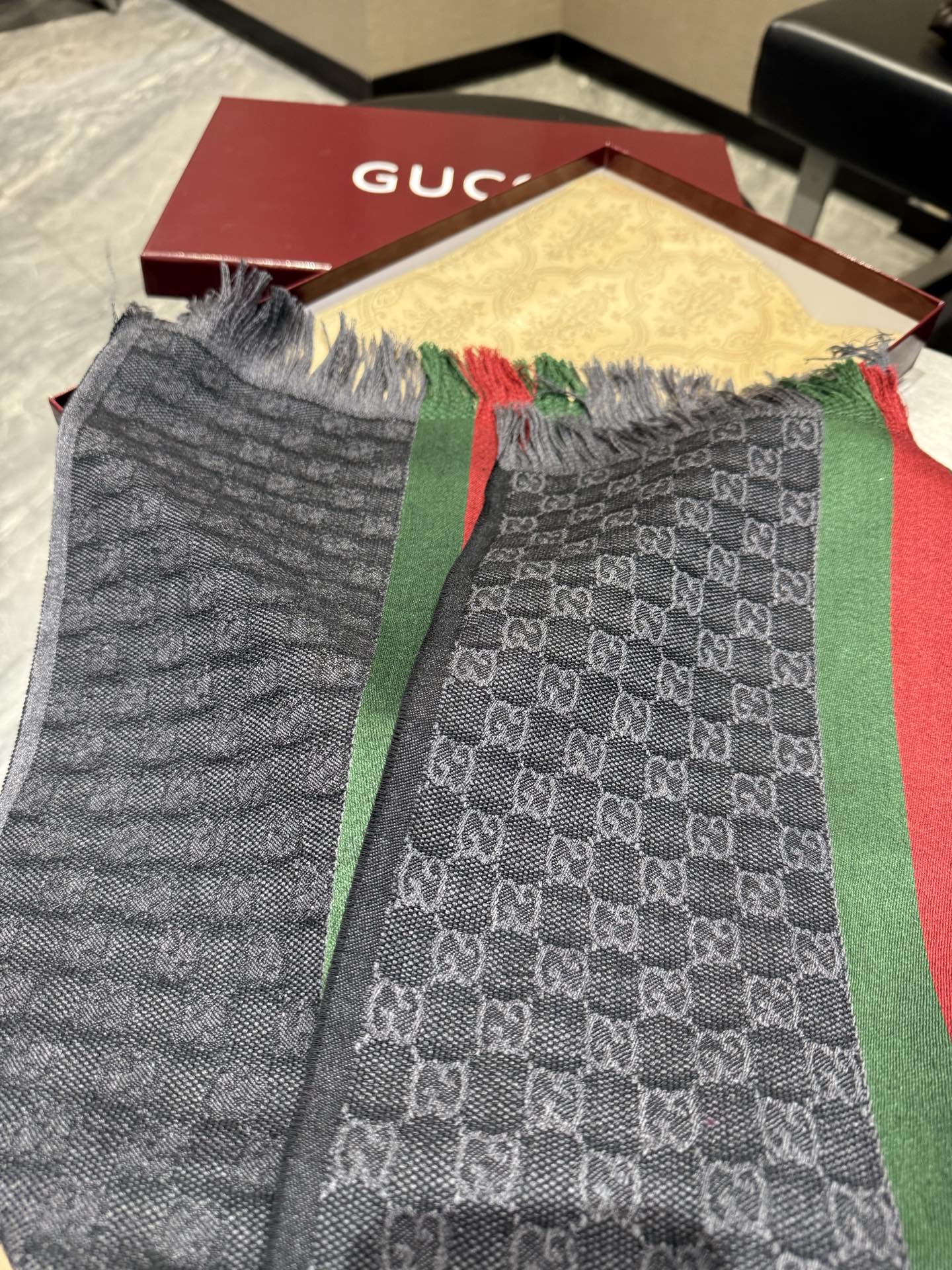PG家重磅极品贸易公司渠道货‼️重磅家属福利👍少之又少的男款里，这个算流弊的。在G专柜N次见到‼️我们的
