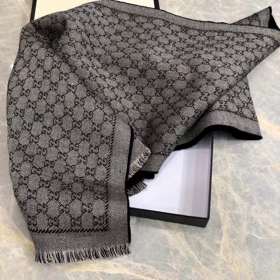 P真正的好货！Gucci双面 原单货，真心推荐的品质 细节控的最爱～从标到边到须…都堪称一绝～～尺寸：3