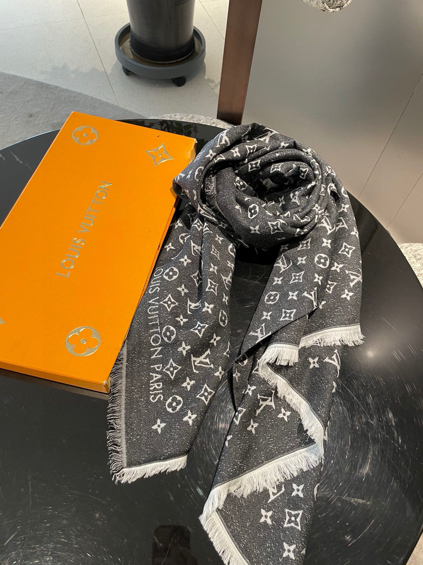 P路易威登与日本先锋艺术家草间弥生再度携手，延续创想之力和精湛工艺的紧密连结。LV x YK Infin