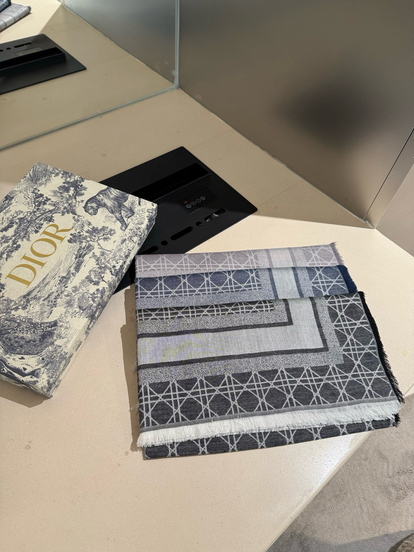 P高段位！是Dior的女人！经典藤格纹新演绎！！】实物有被惊艳到！！Dior今年25秋冬新出的Canna