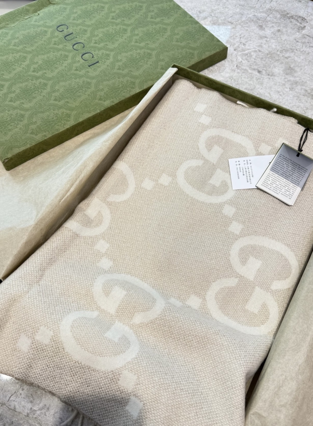 Gucci最新款 新色👍稀有品质😵😵太好看了❤️Gucci最新ZG同步款‼️图案真的超级好看啊~就喜欢这