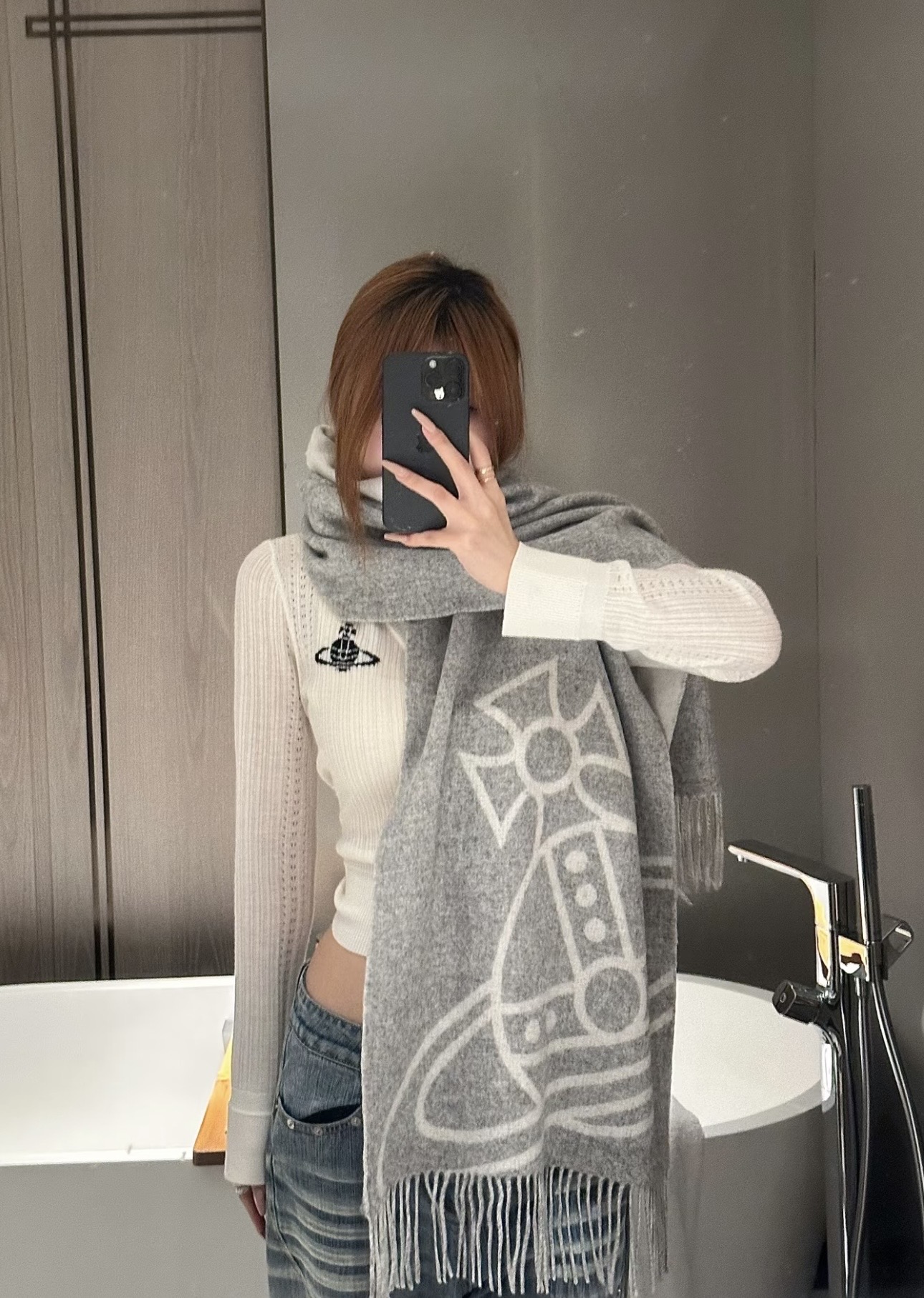 。💟西太后超美新款双面围巾！超级推荐入手！质感好货！据说超难买哦！！做工非常精致，很有分量，我们的 格真