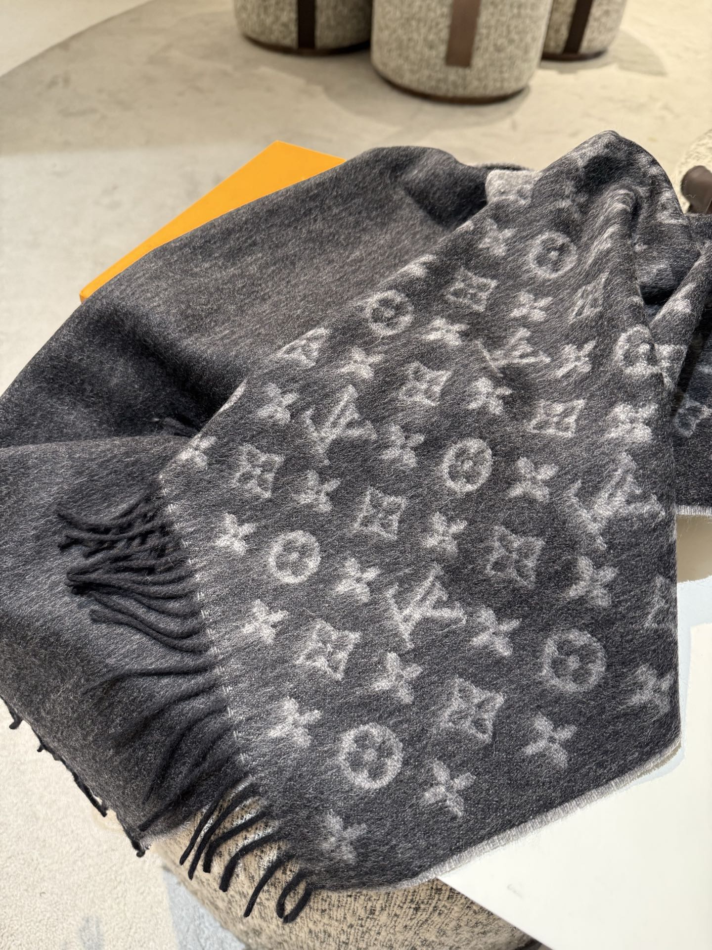 。男士 有小水波～手感也是超级好…👔👔真心赞‼️【LV渐变图案】lv渐变提花经典设计完美，若隐若现的lv