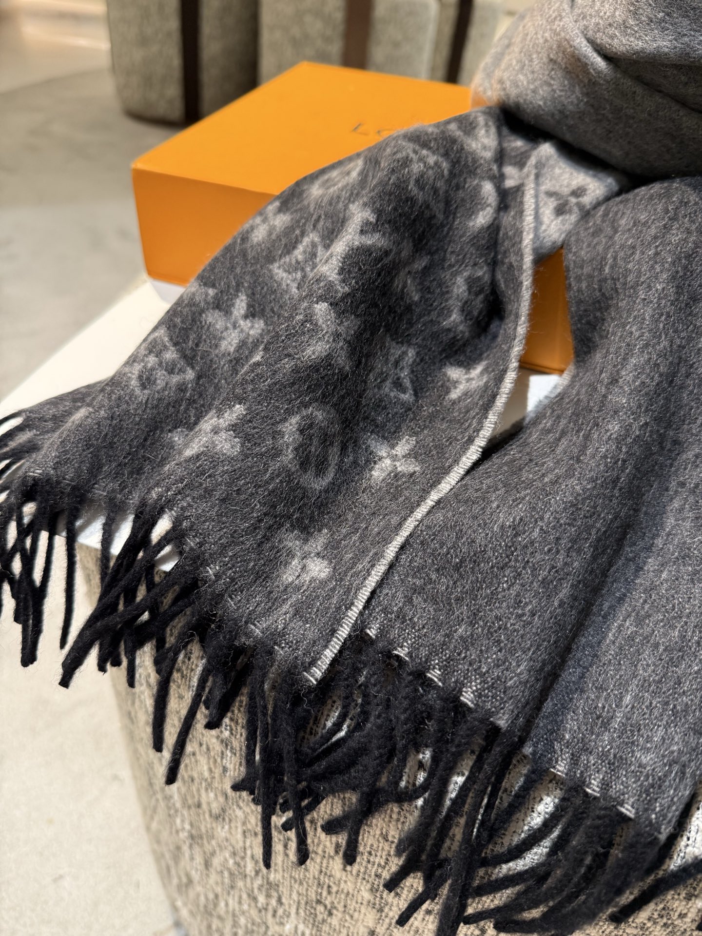 。男士 有小水波～手感也是超级好…👔👔真心赞‼️【LV渐变图案】lv渐变提花经典设计完美，若隐若现的lv