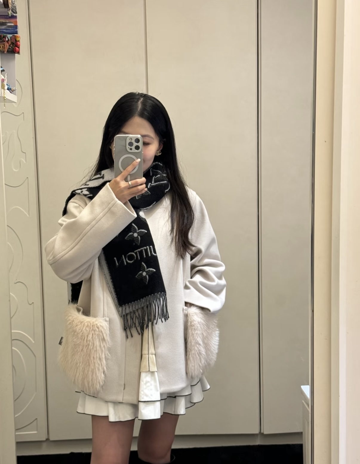 PLV驴家最新款围巾 经典图案再设计 妥妥的百搭款 ，炒鸡亮眼的logo设计 经典奶茶配色 真的不要太好