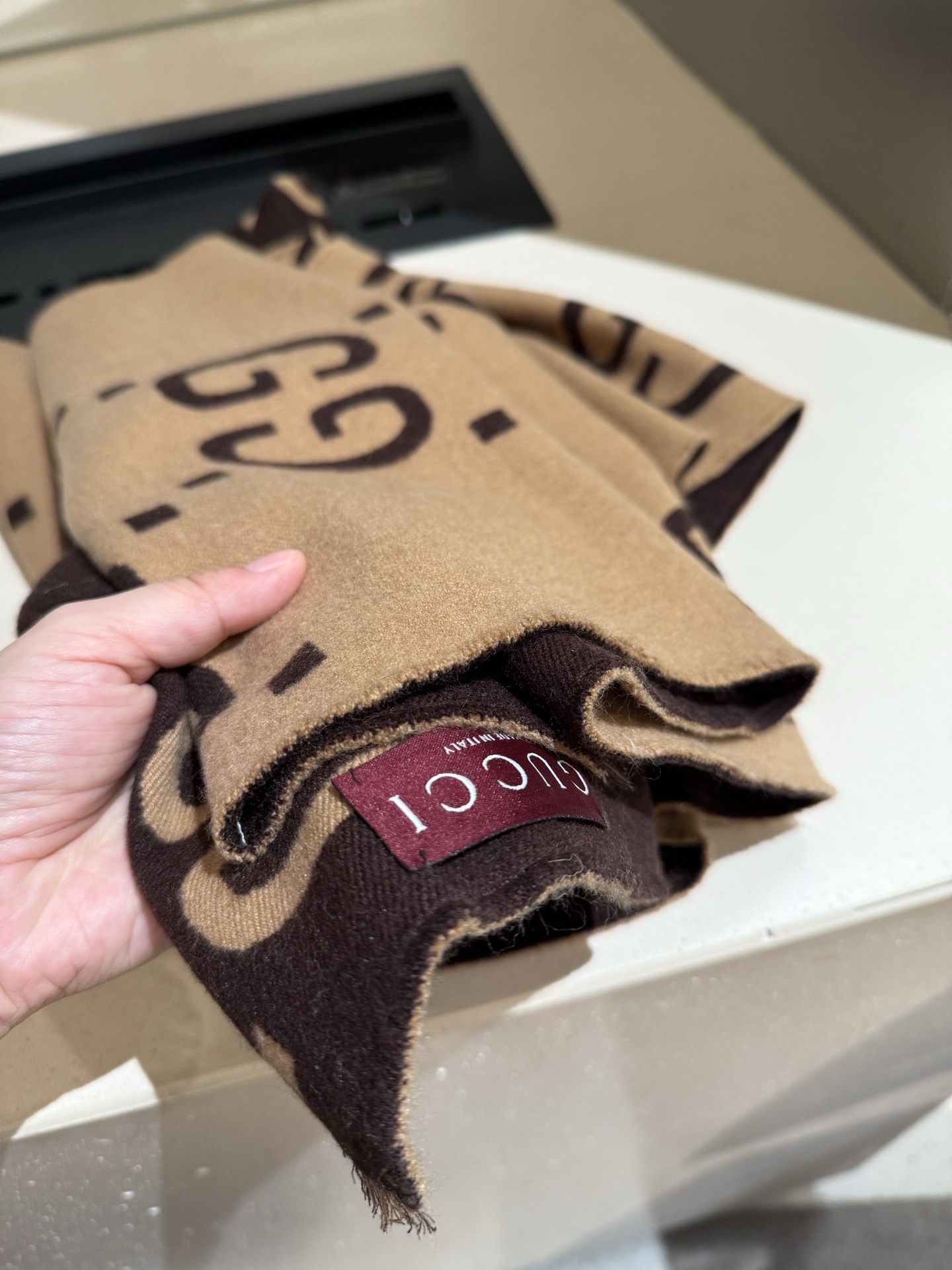 P原质量,产品升级👍👍火爆断货王系列💖😘全网最火的围巾!!火到全球Gucci专柜断货!!我们的终于来了!