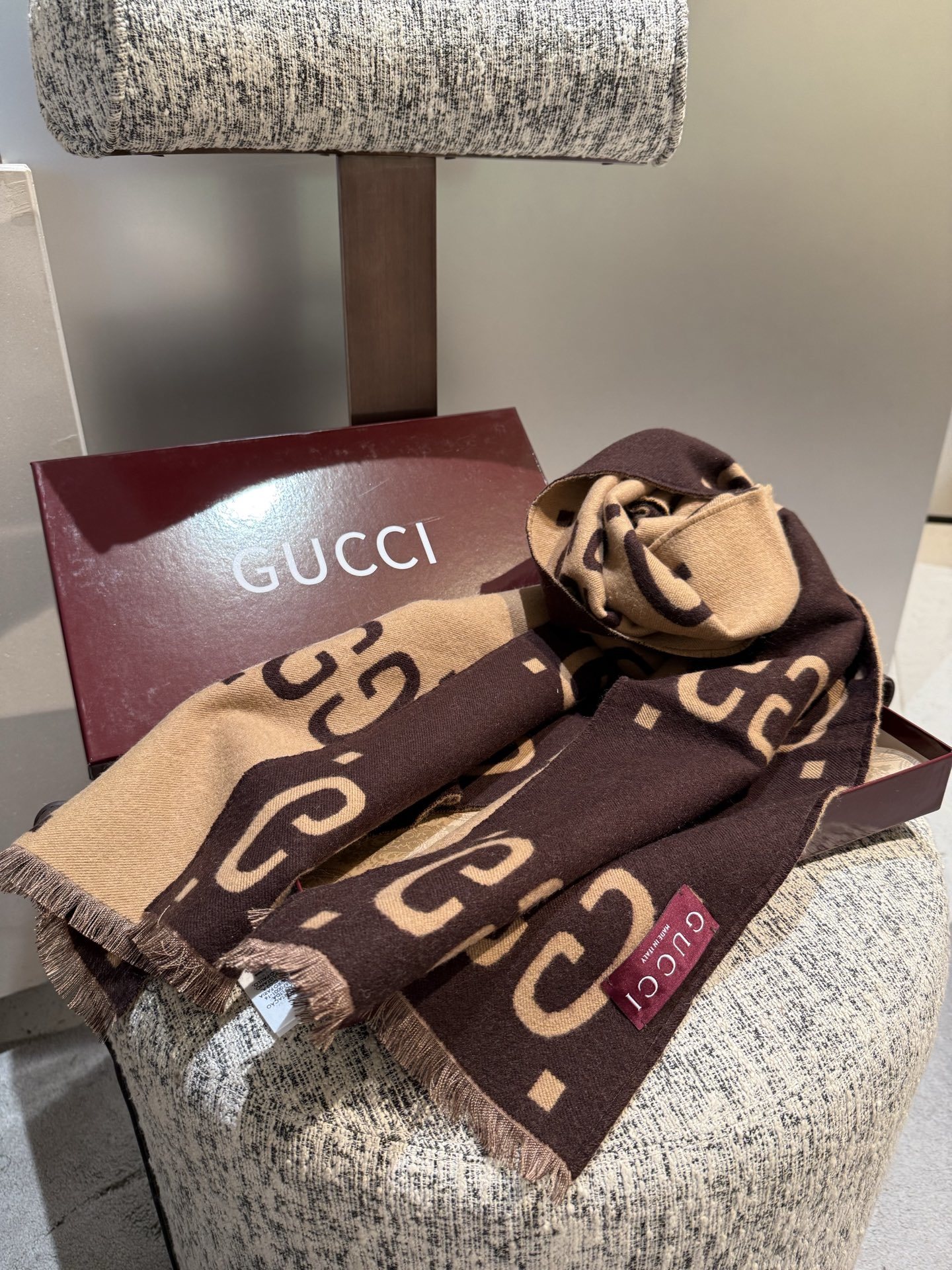 P原质量,产品升级👍👍火爆断货王系列💖😘全网最火的围巾!!火到全球Gucci专柜断货!!我们的终于来了!