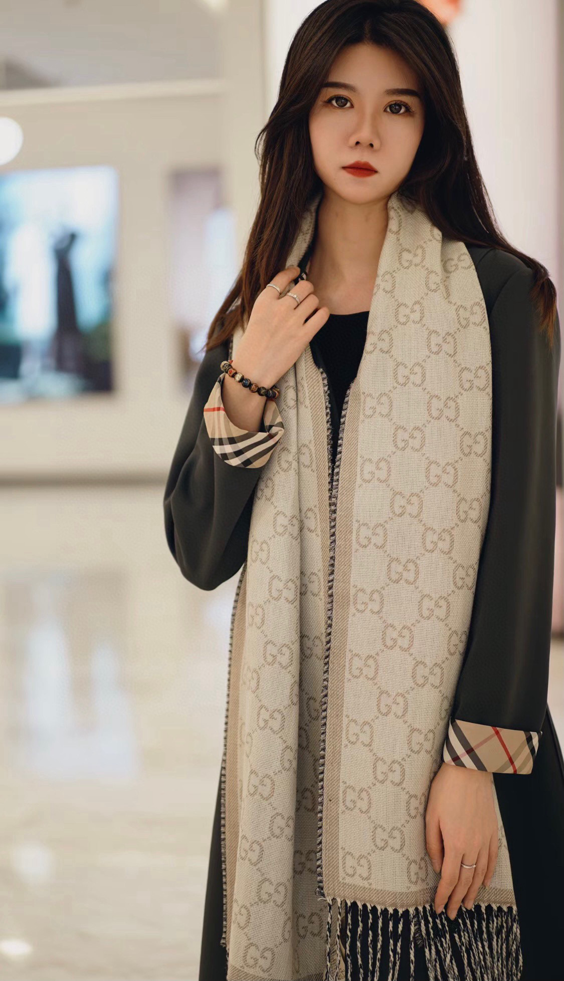 P牛❗️稳稳的“高段位”！时髦过冬！！Gucci秋冬新款提花双面围巾！高端奢华，非常重工的双面老花设计，