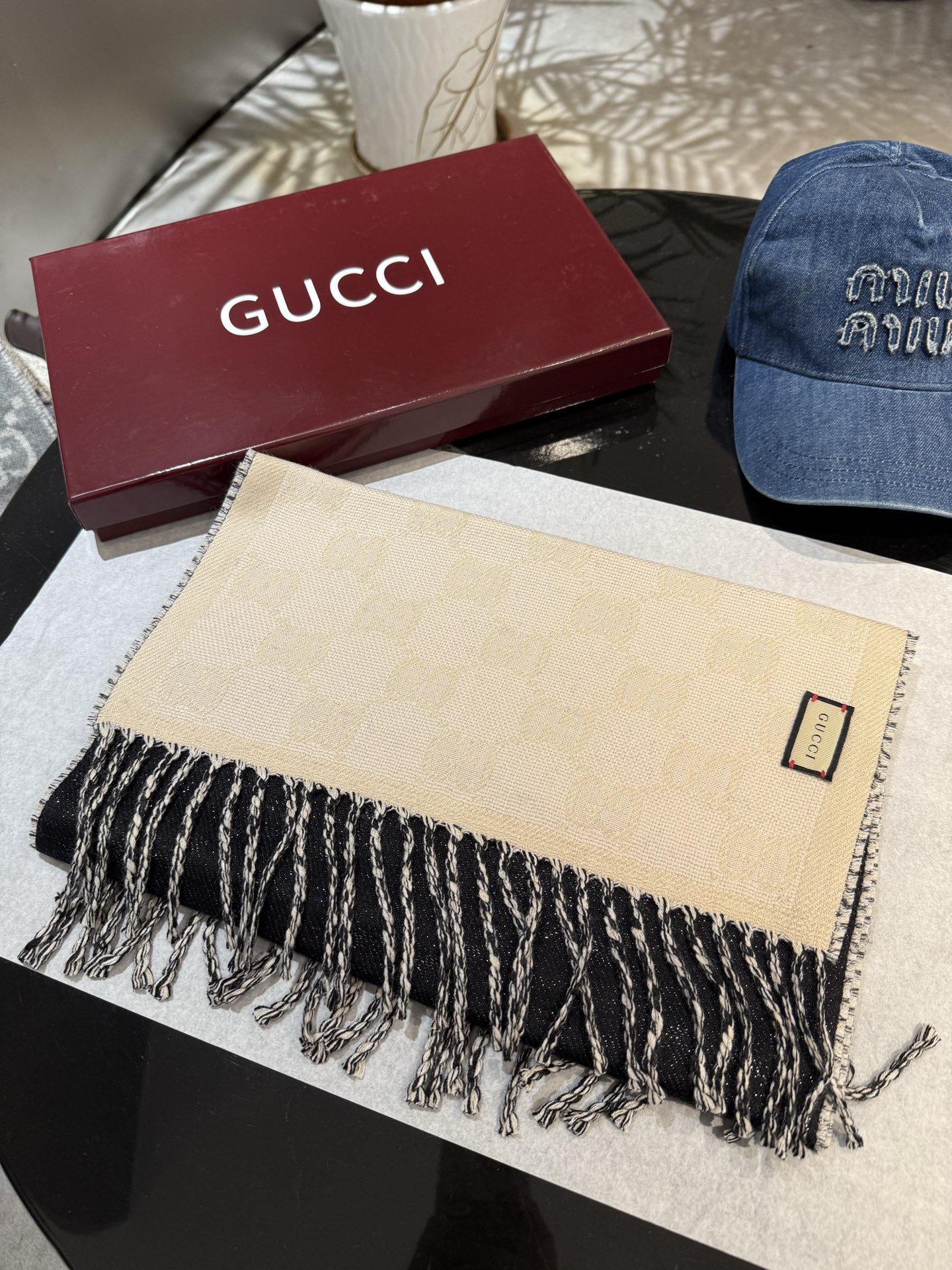 P牛❗️稳稳的“高段位”！时髦过冬！！Gucci秋冬新款提花双面围巾！高端奢华，非常重工的双面老花设计，