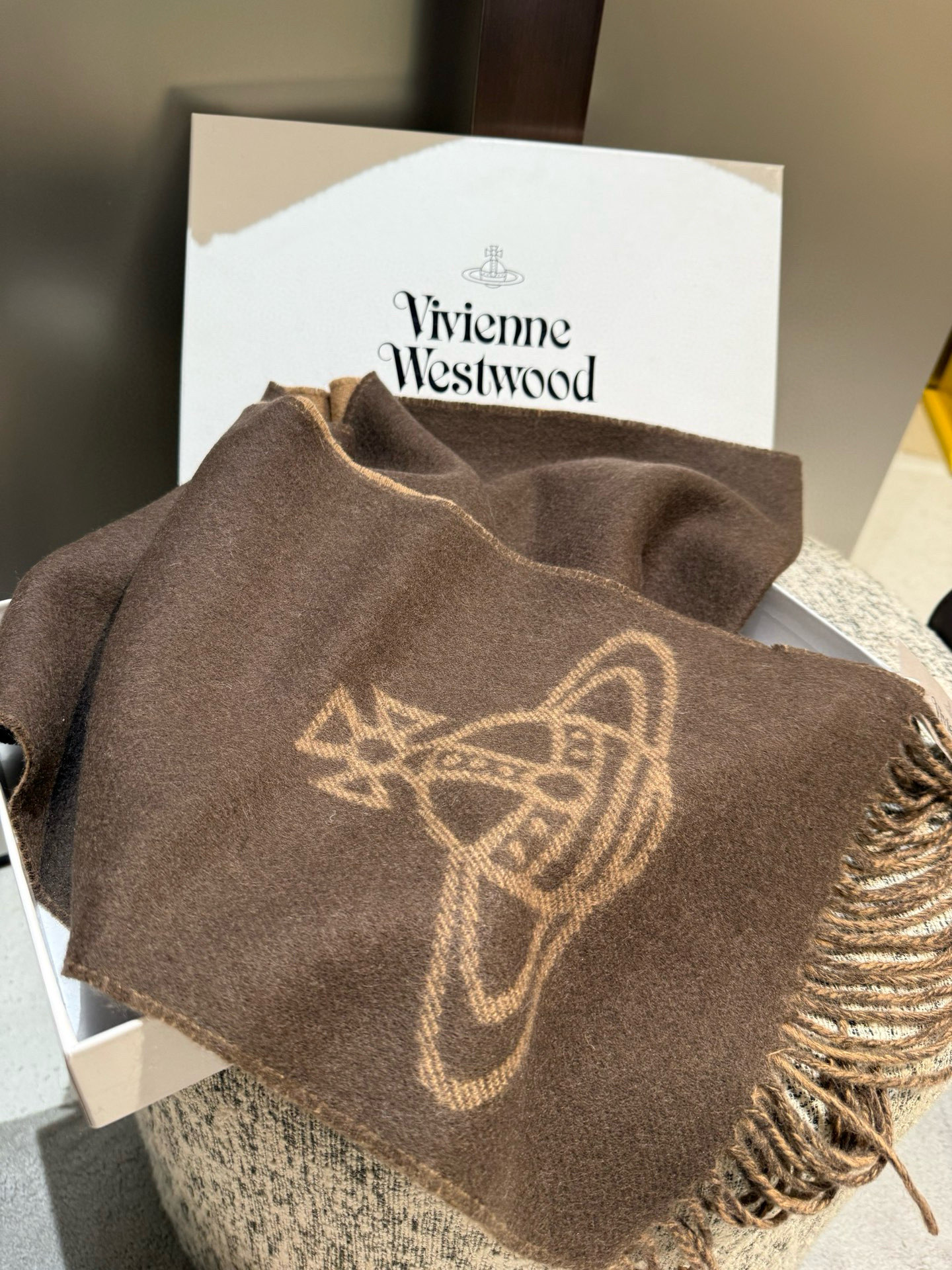 Vivienne Westwood “西太后Vivienne Westwood”最爱的土星