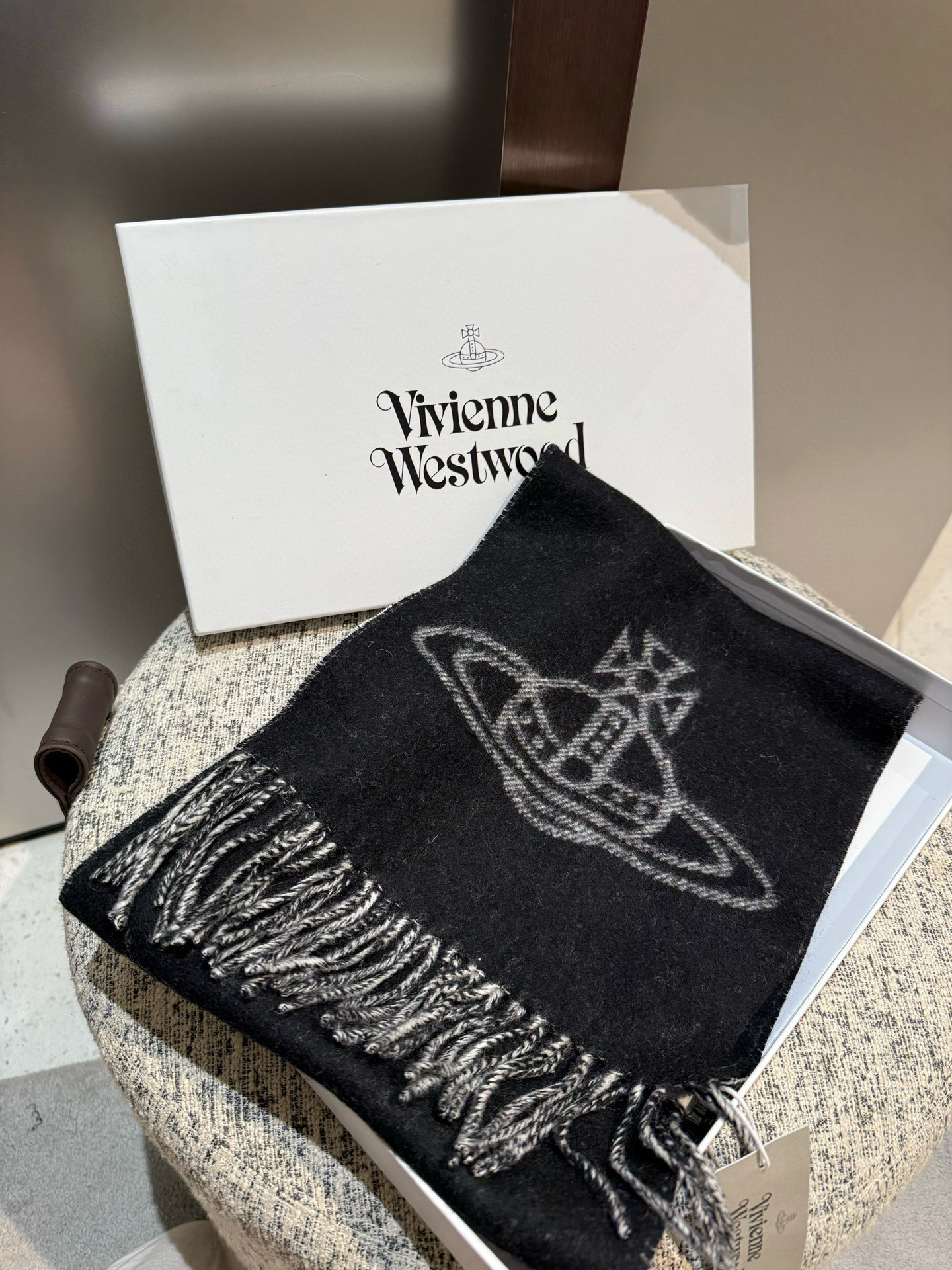 Vivienne Westwood “西太后Vivienne Westwood”最爱的土星