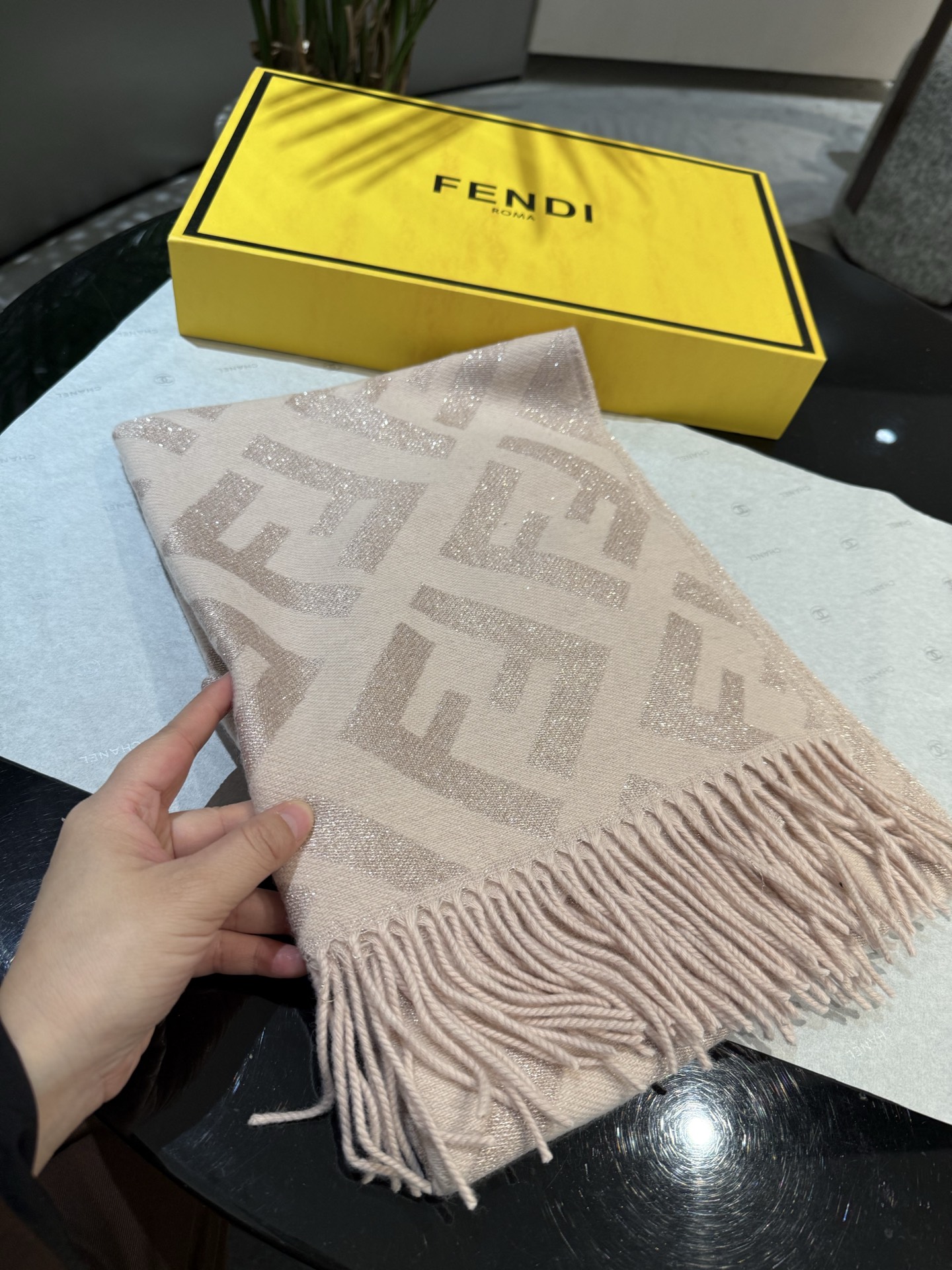 P F家银丝2025最新款气质干净🧣喜欢别错过[爱心]口碑极佳 喜欢的集美赶紧私聊我哦[玫瑰]