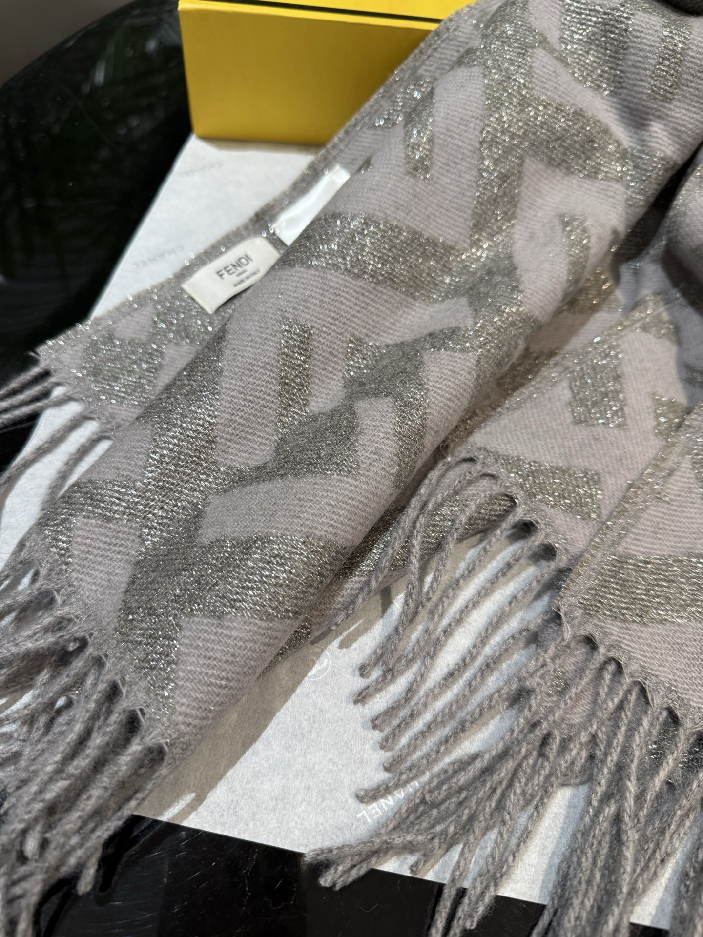 P F家银丝2025最新款气质干净🧣喜欢别错过[爱心]口碑极佳 喜欢的集美赶紧私聊我哦[玫瑰]