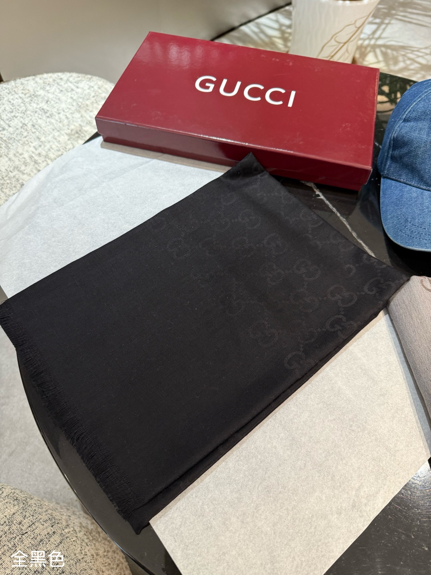 P重磅‼️Gucci经典披肩款，大尺寸G专柜的常青树款。品质极好的，❗️经典双G提花图案风靡了全世界❗️