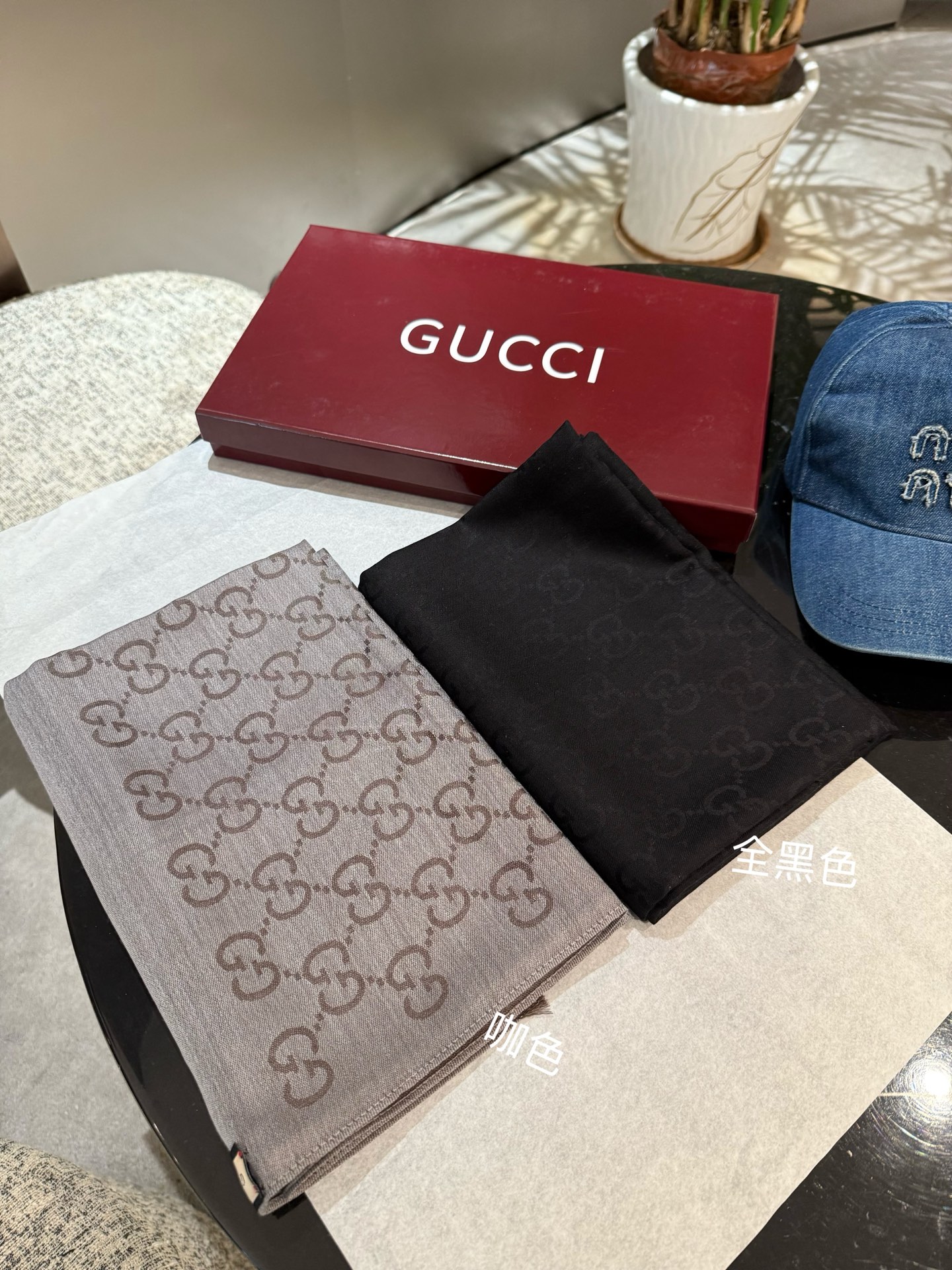 P重磅‼️Gucci经典披肩款，大尺寸G专柜的常青树款。品质极好的，❗️经典双G提花图案风靡了全世界❗️