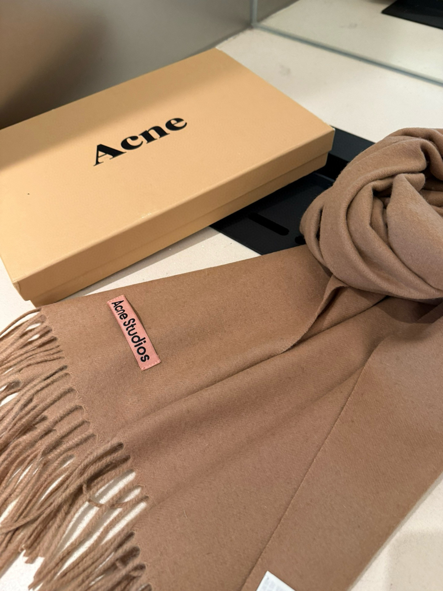 P❗️我只能说不是所有的纯色围巾都叫Acne‼️瑞典Acne Studios Apolo幼羊羔毛重磅纯色