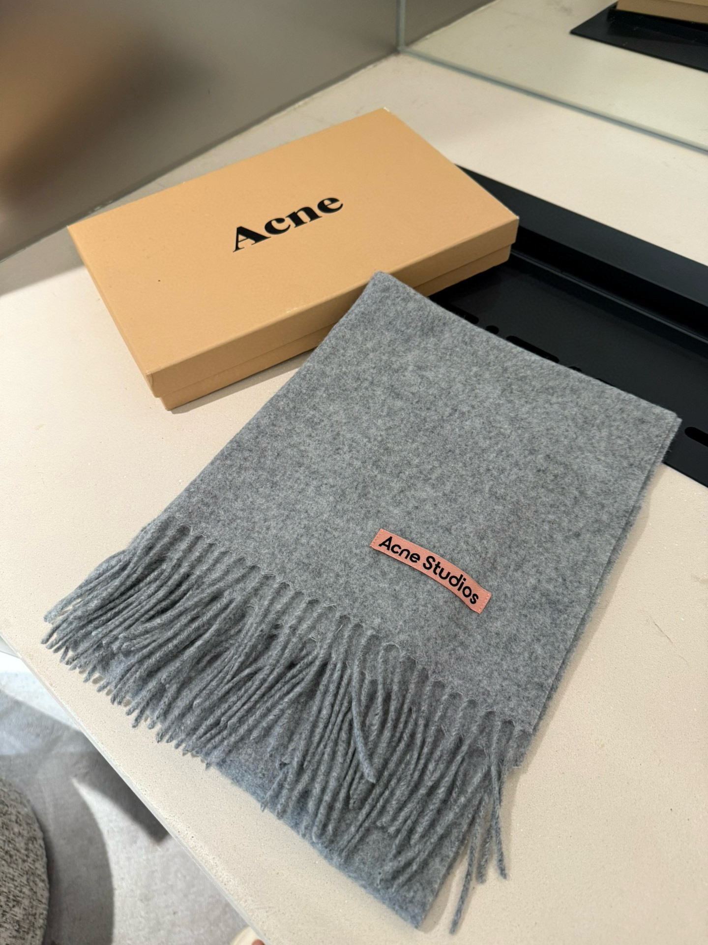 P❗️我只能说不是所有的纯色围巾都叫Acne‼️瑞典Acne Studios Apolo幼羊羔毛重磅纯色