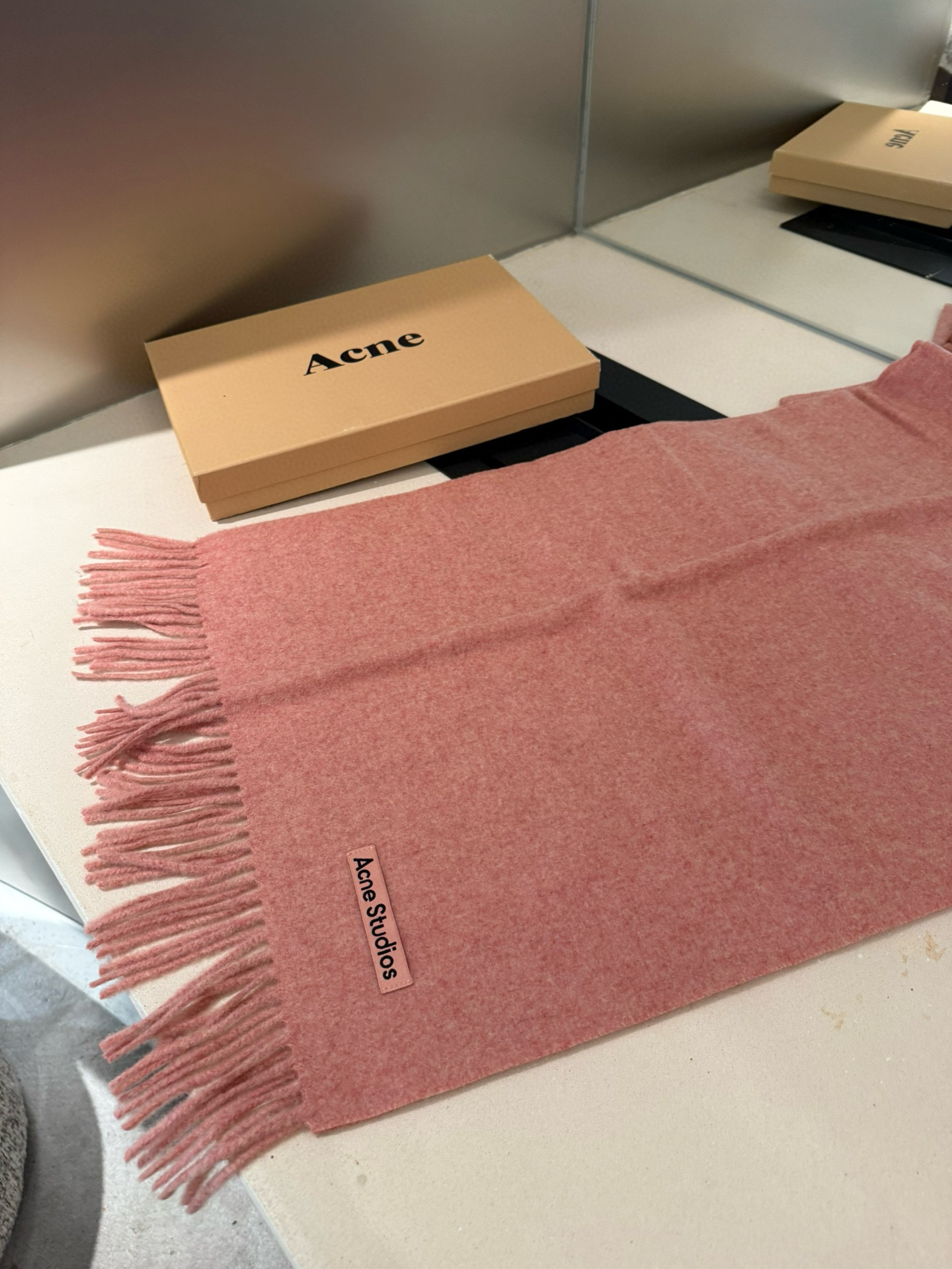 P❗️我只能说不是所有的纯色围巾都叫Acne‼️瑞典Acne Studios Apolo幼羊羔毛重磅纯色