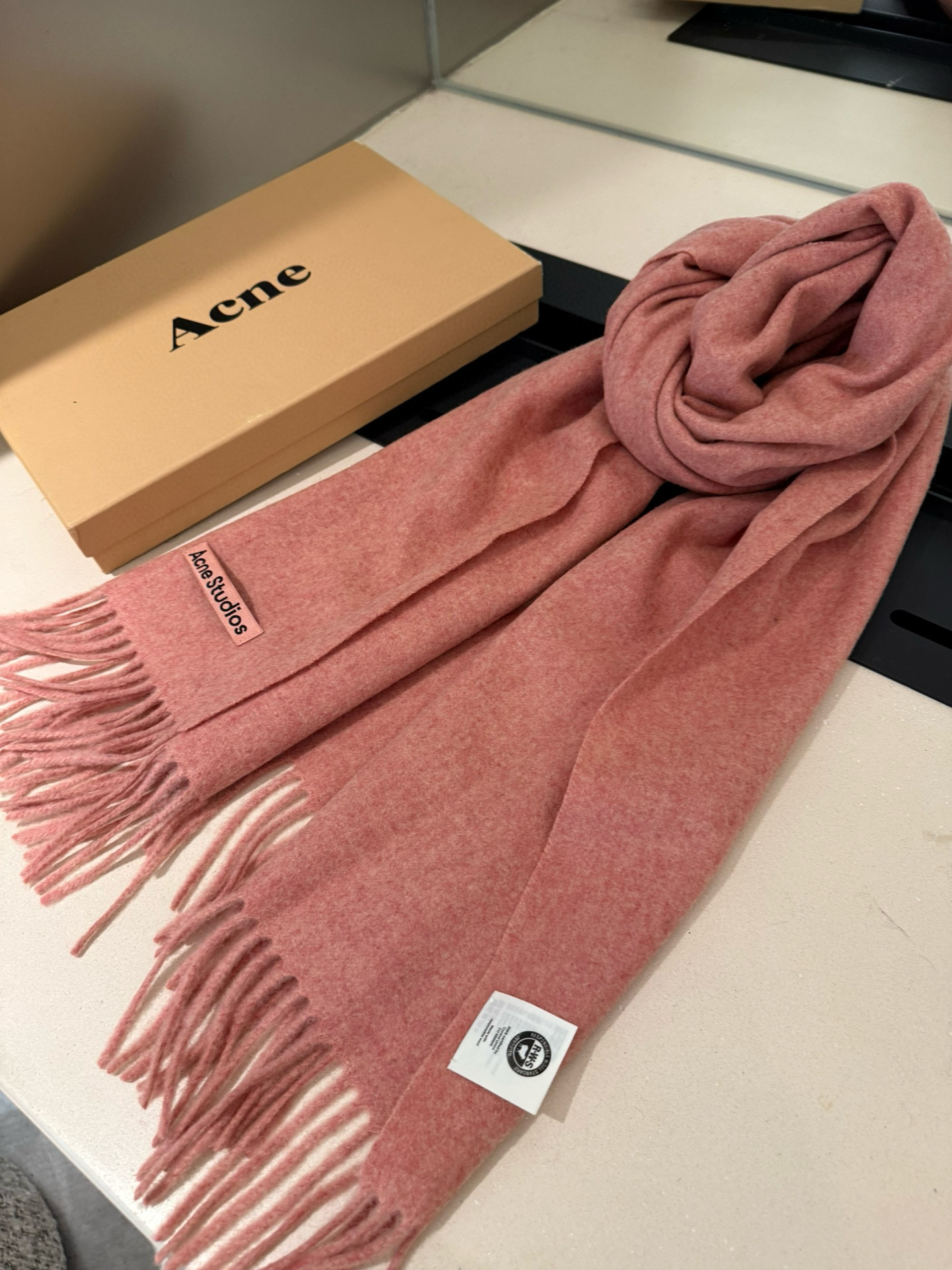 P❗️我只能说不是所有的纯色围巾都叫Acne‼️瑞典Acne Studios Apolo幼羊羔毛重磅纯色