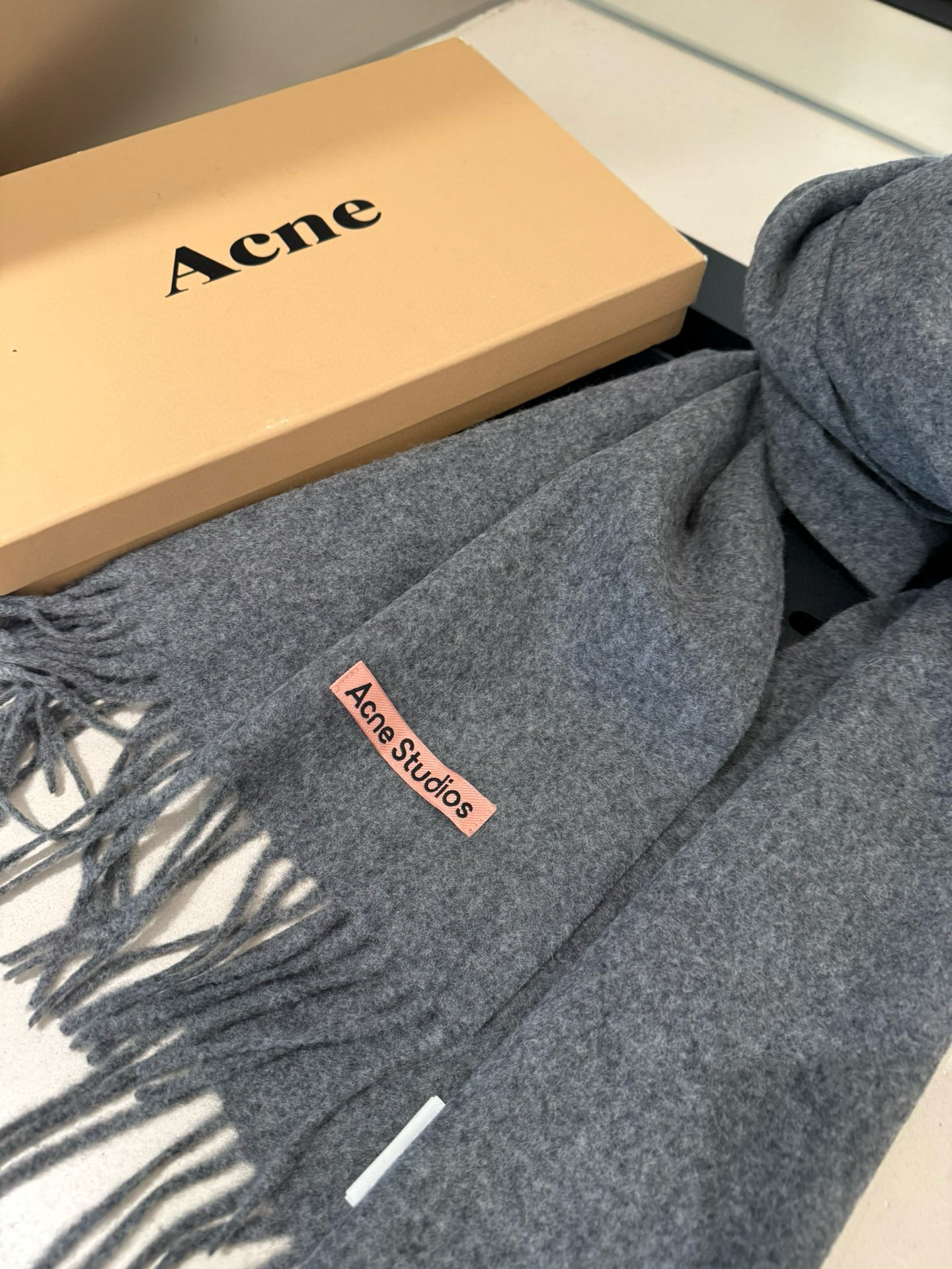 P❗️我只能说不是所有的纯色围巾都叫Acne‼️瑞典Acne Studios Apolo幼羊羔毛重磅纯色