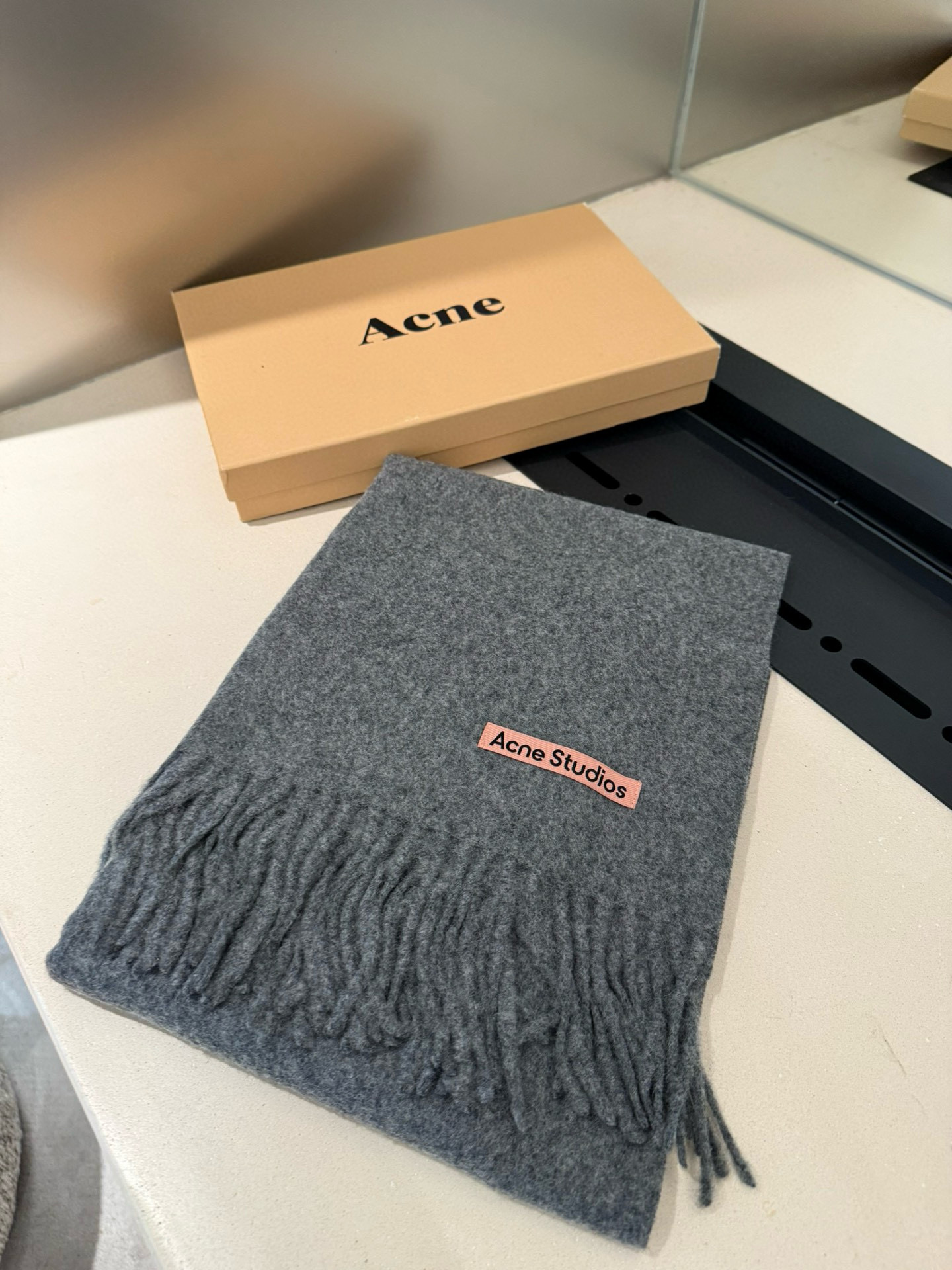 P❗️我只能说不是所有的纯色围巾都叫Acne‼️瑞典Acne Studios Apolo幼羊羔毛重磅纯色