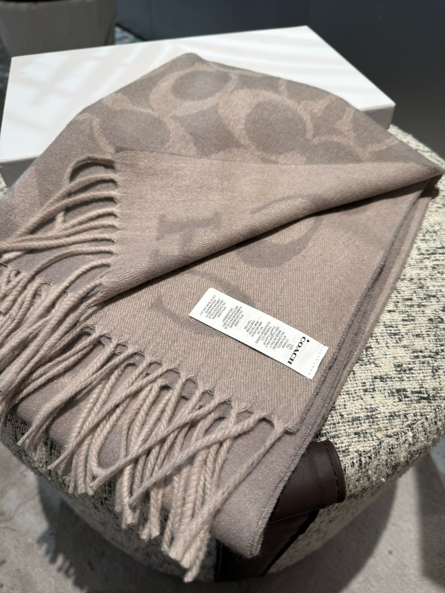 Coach 2025年新款到 Coach 三色披肩也太 了吧 不仅有颜值还有品质 97%羊毛+3%羊绒