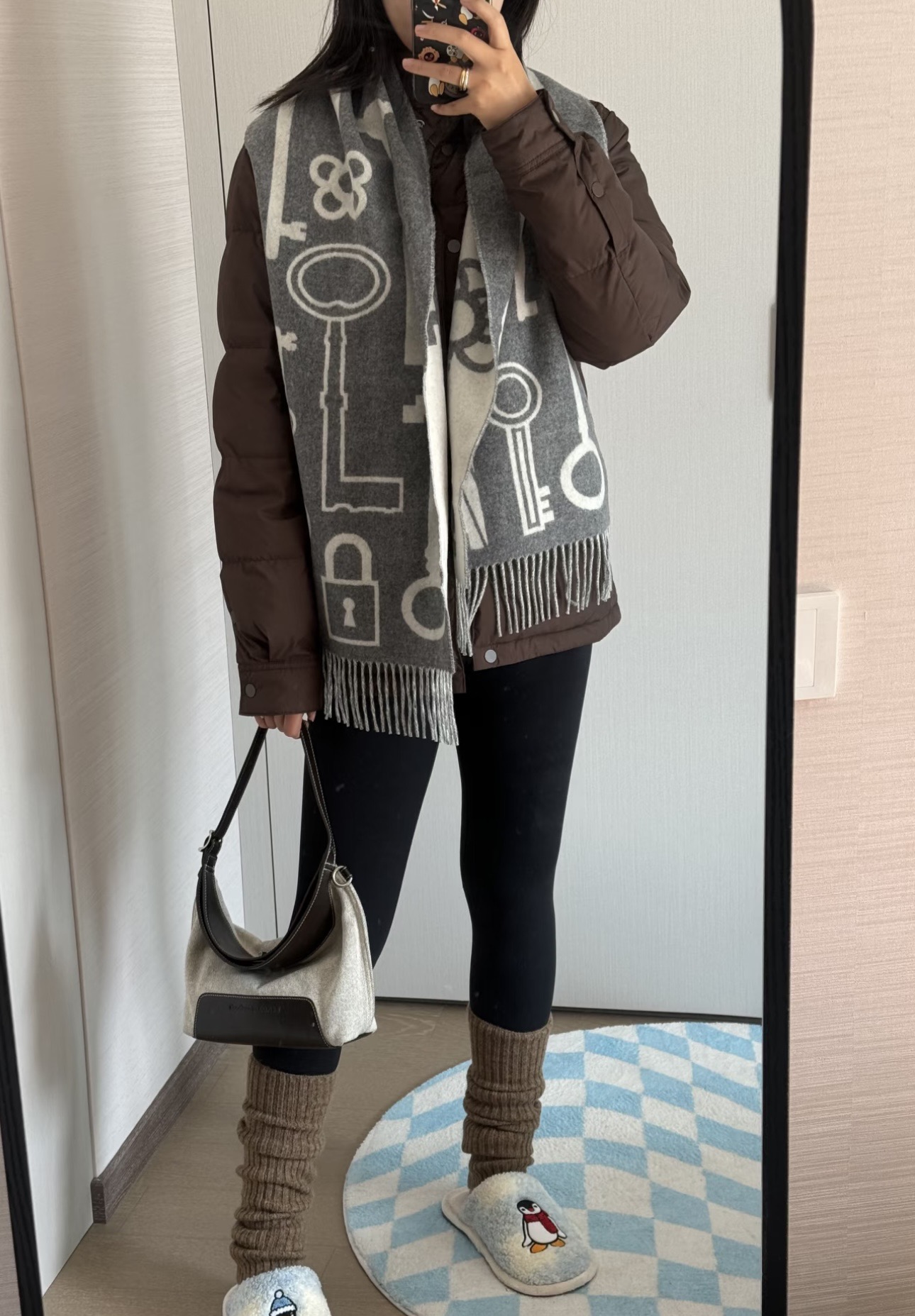 Hermès ~都是出口订单所以比较难遇 东西讲究少而精 的一定要收 这款H家女士围巾