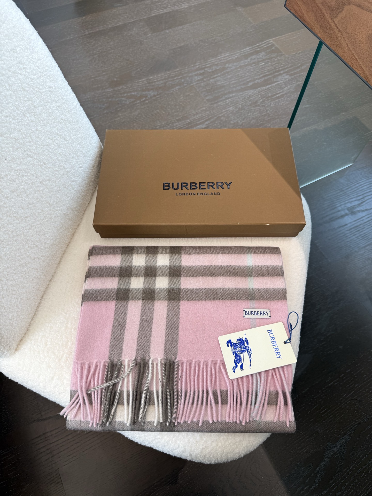 Burberry 对版新标蓝线王牌口碑burberry 羊绒格子围巾‼ 最新品相 目前 都换上了新标 中的