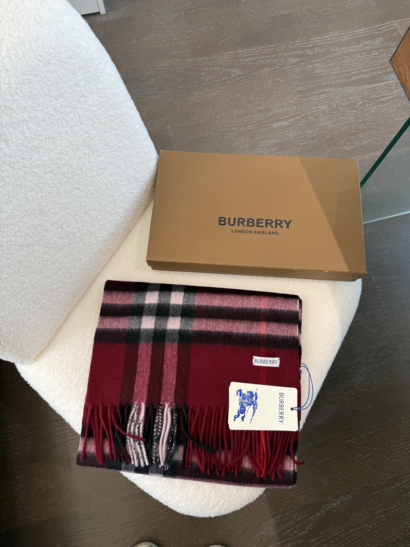 Burberry 对版新标蓝线王牌口碑burberry 羊绒格子围巾‼ 最新品相 目前 都换上了新标 中的