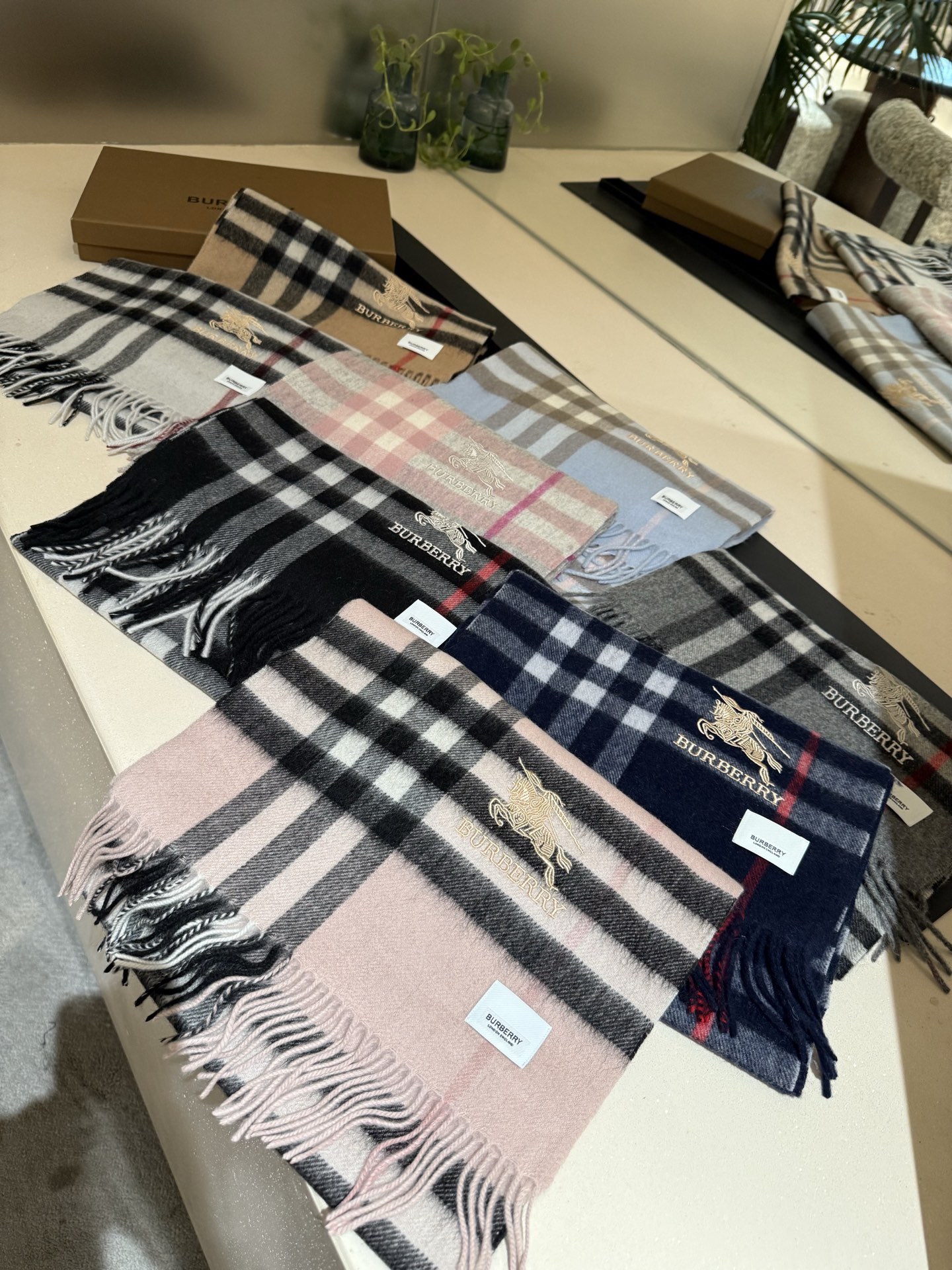 Burberry 新款 有品百搭的款 绝对质量好到爆的超值 最新出口 关键这类的非常百搭