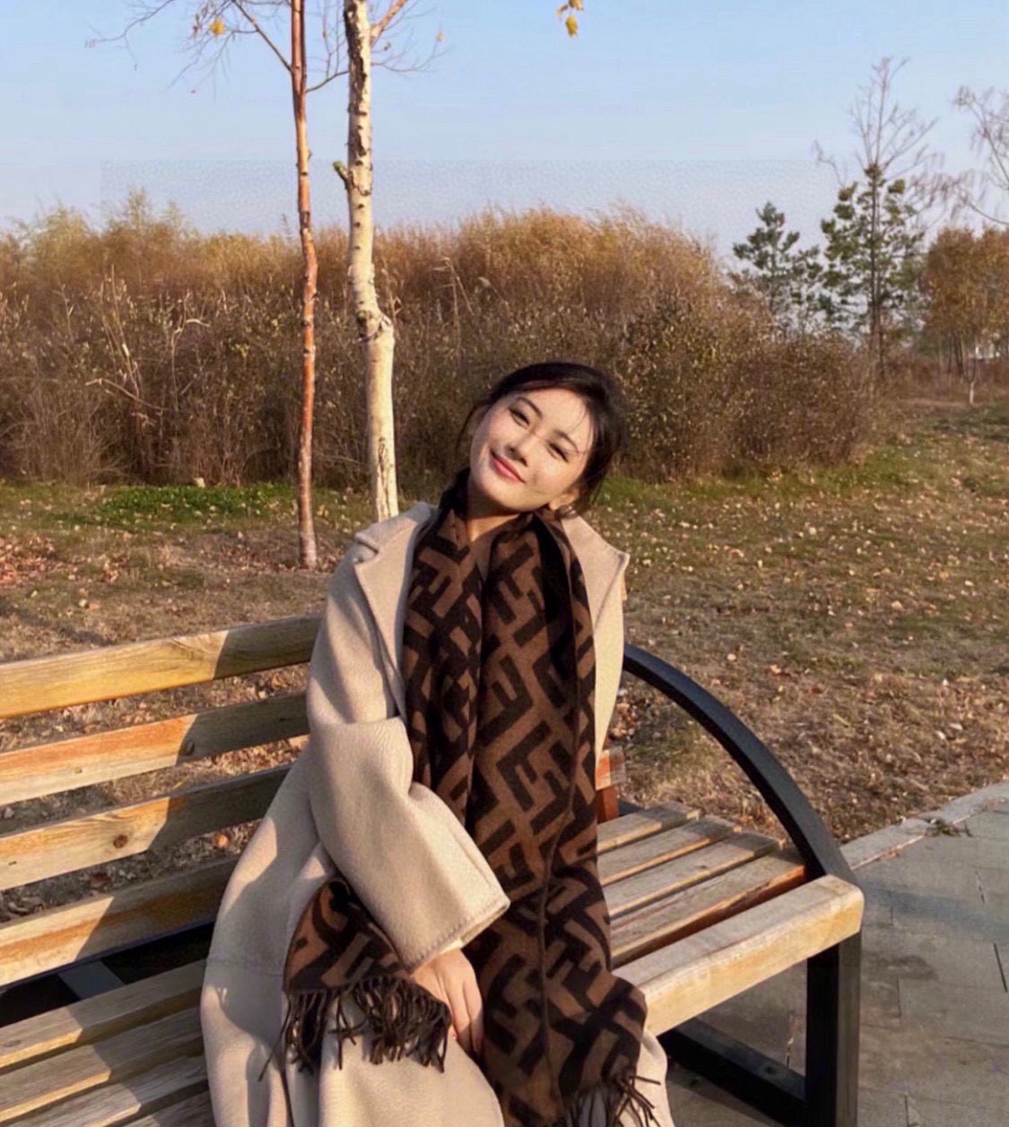 P F家新色，新色气质干净🧣喜欢别错过[爱心]口碑极佳 喜欢的集美赶紧私聊我哦[玫瑰].