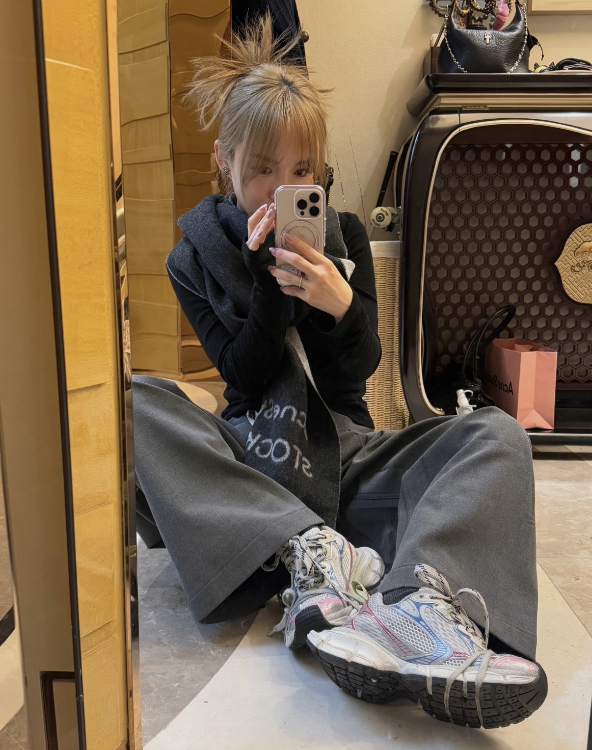 P🆕acne2025最新款 【难得一见的温柔配色，低调又不失优雅❗】重点推荐❗双面配色，一条围巾两种风格