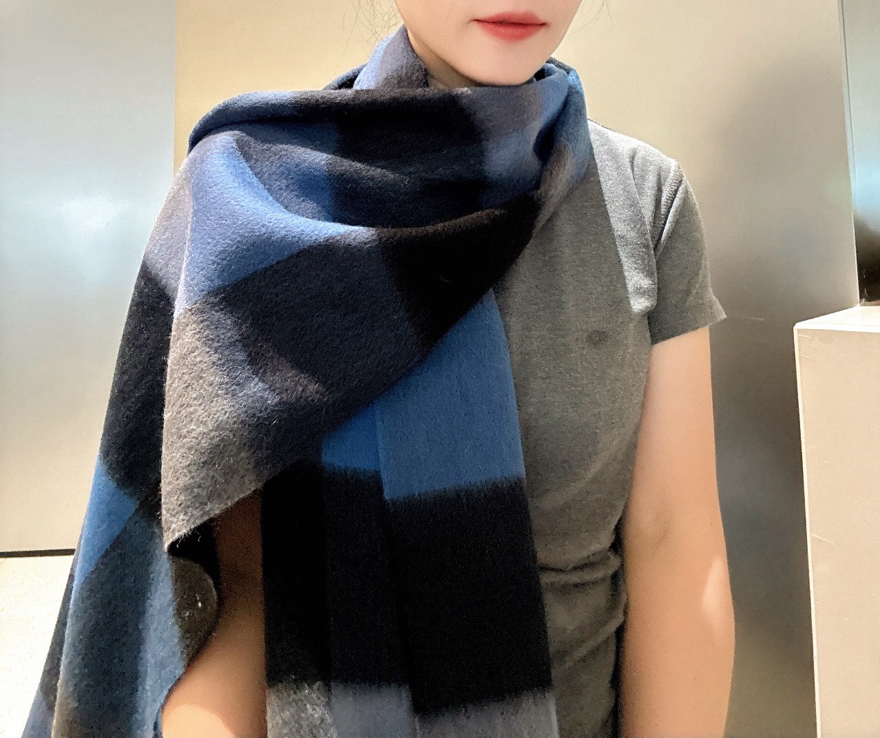 P巴宝莉【男女围巾】怒赞自留，难得的高端男款！家属福利！巴宝莉非常正的男士围巾~面料大爱，非常柔软细腻舒