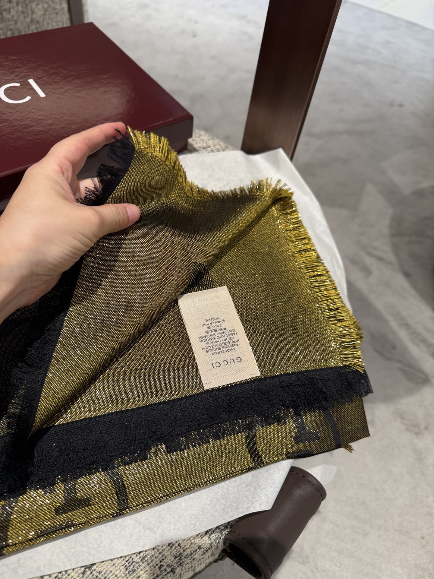 P【GG金线提花披肩140】方巾，璀璨至极，女神必备的，实物真的美得太闪耀了，品质极好‼️款式经典，大方