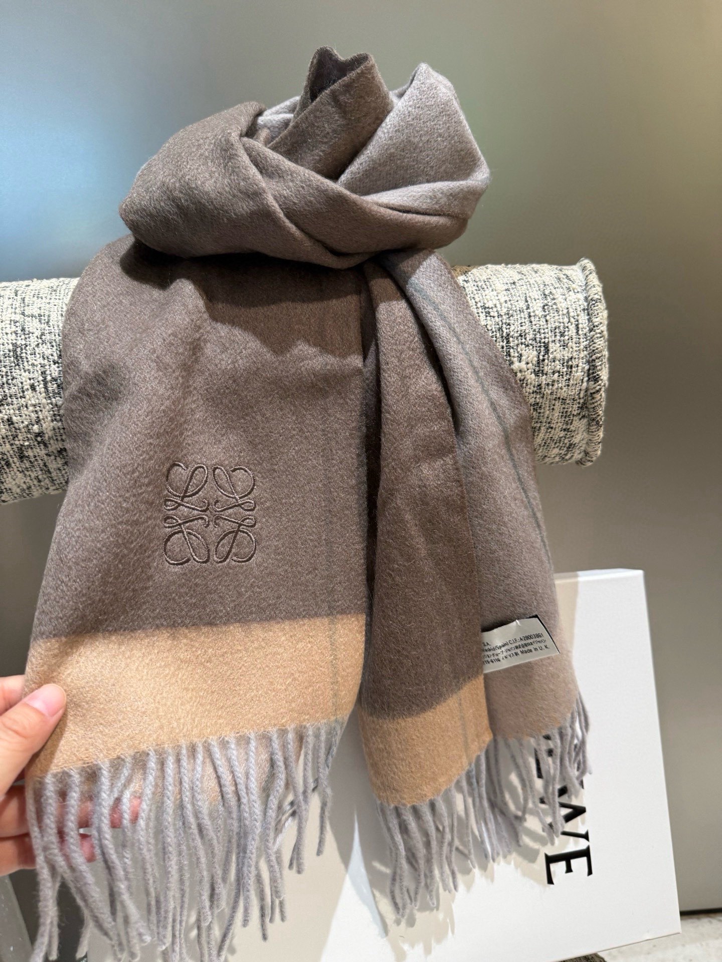 P罗意威【男女围巾】怒赞自留，难得的高端男款！家属福利！巴宝莉非常正的男士围巾~面料大爱，非常柔软细腻舒