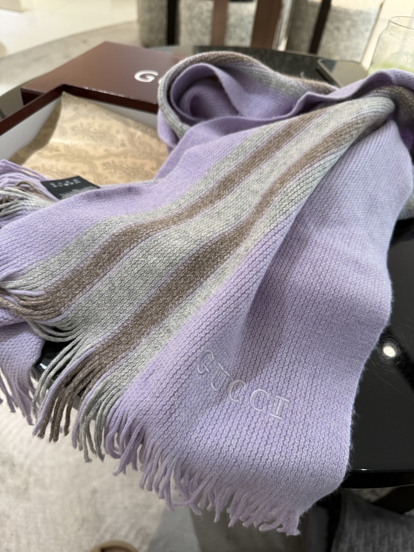 Pgucci 同步专柜，高端羊毛针织围巾！】可正式，可随意，非常Classical的男款设计。这款织法比