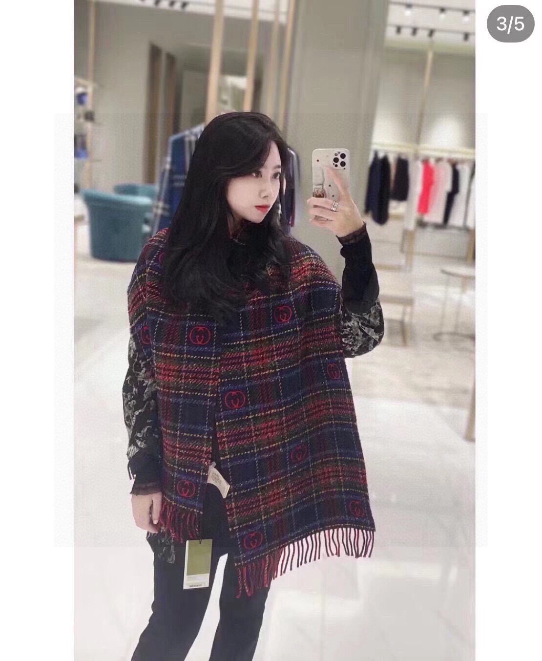 :1定制！代购级别！最新双面两用围巾，GG标识作为Gucci颇具代表性的传统精髓，始终与系列密不可分，以