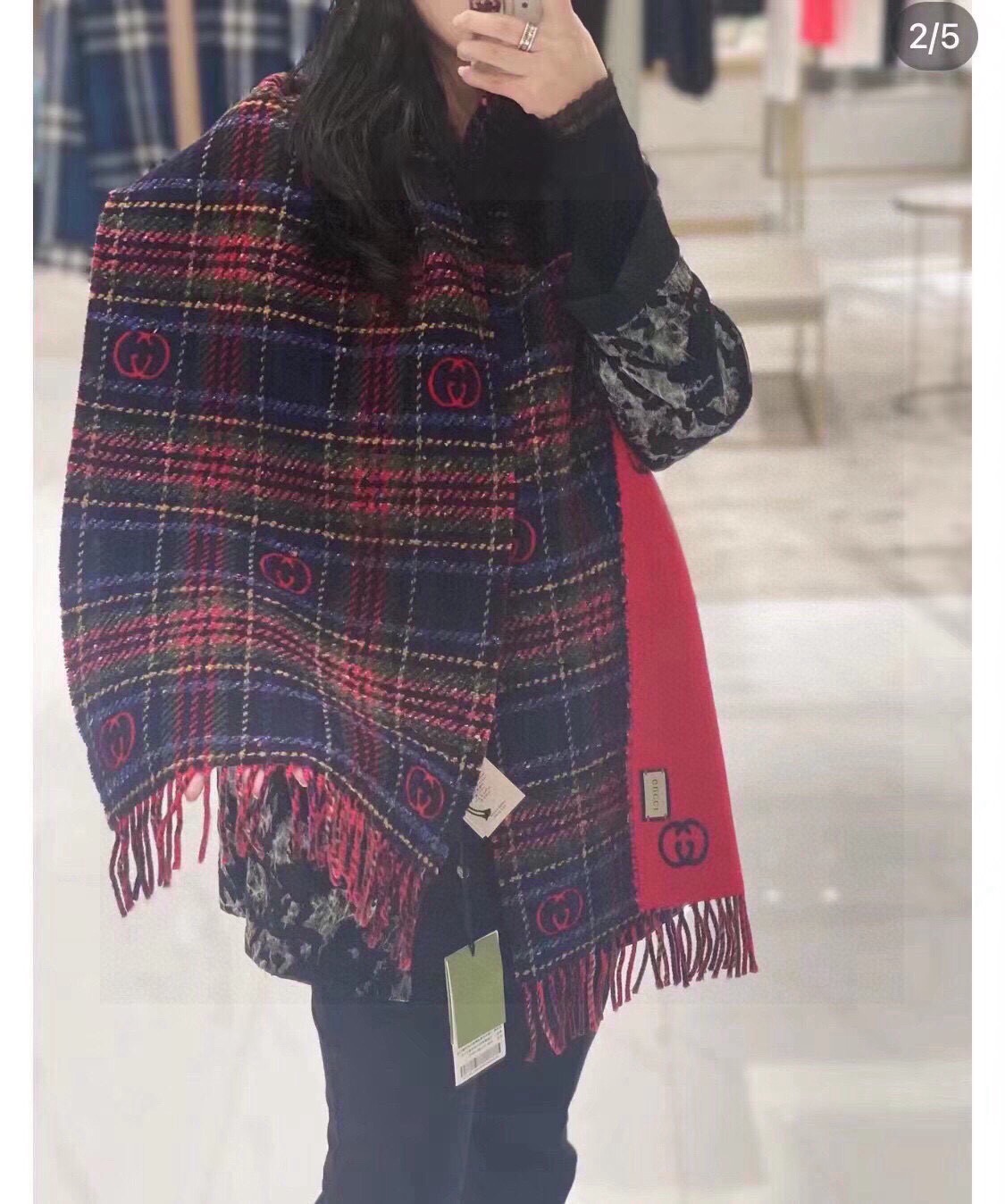 :1定制！代购级别！最新双面两用围巾，GG标识作为Gucci颇具代表性的传统精髓，始终与系列密不可分，以