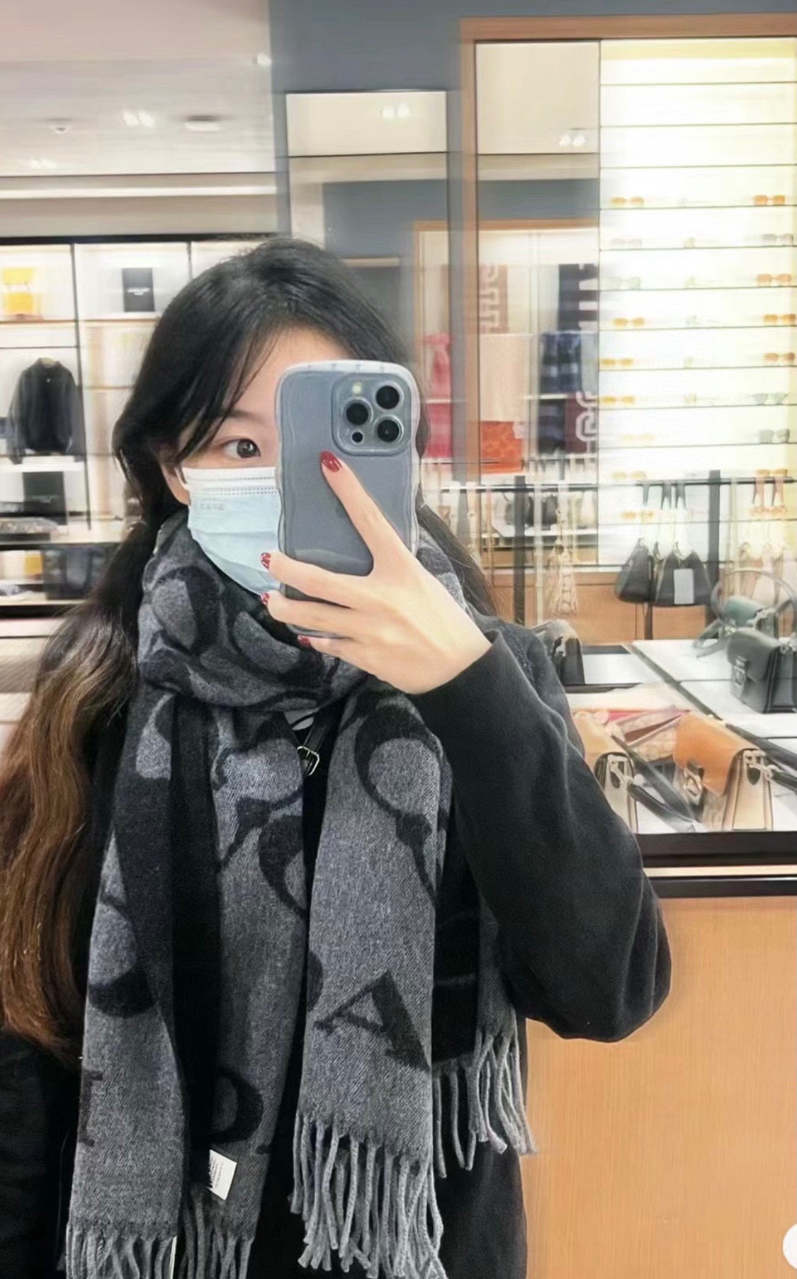 P蔻驰 2025年新款到！Coach爆款！三色披肩也太好看了吧！不仅有颜值还有品质，97%羊毛+3%羊绒