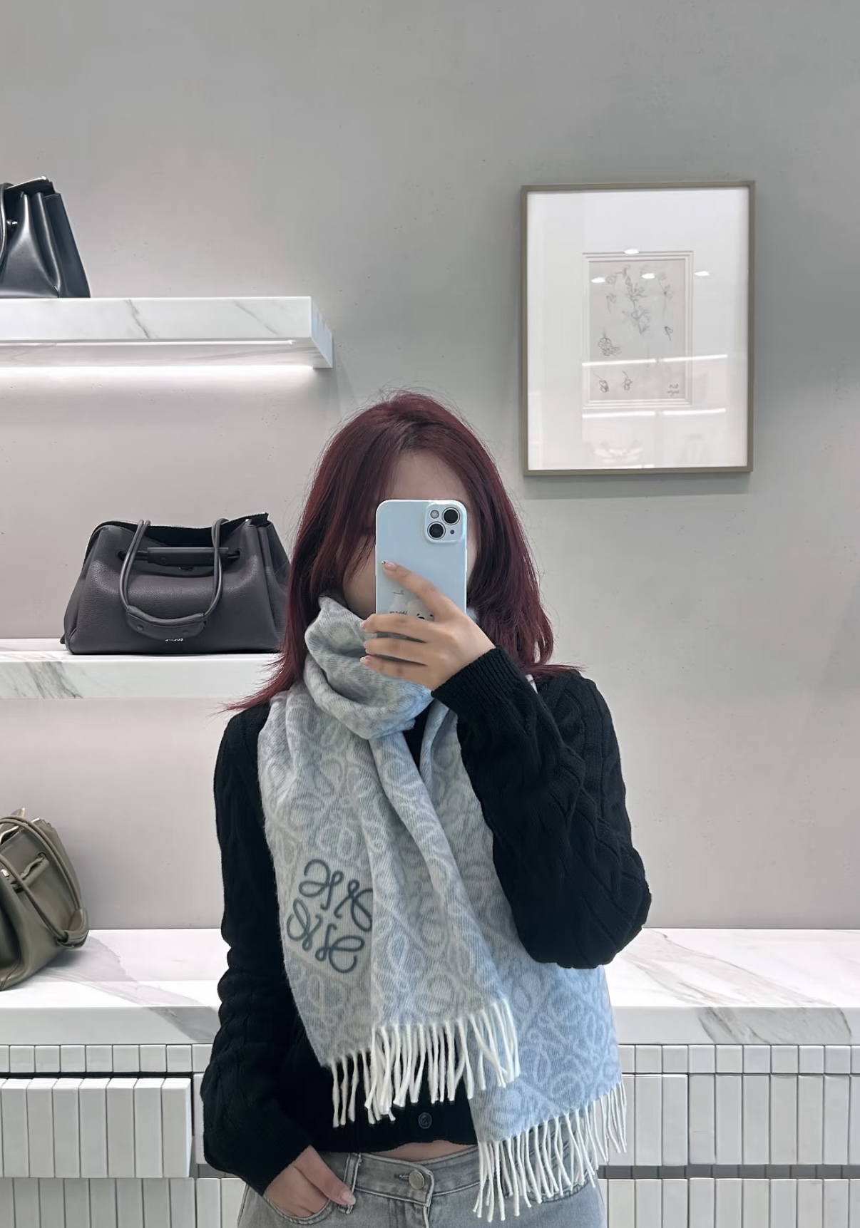 P简直了！罗意威新品围巾太火爆了2025秋冬新品围巾升级后的棋盘格也太精致好看了印有浮雕anagram经