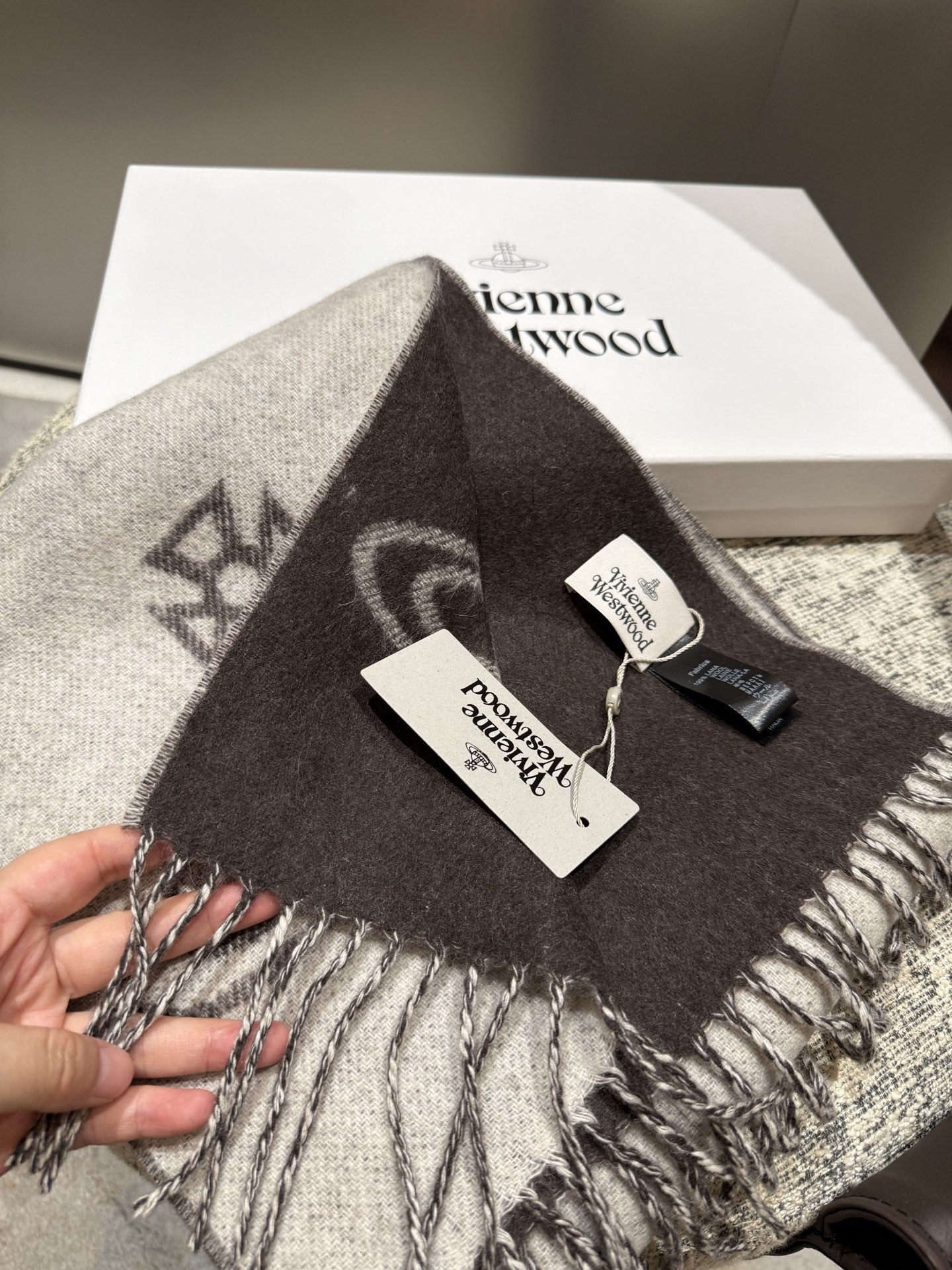 P原单品质！英国朋克教母“西太后Vivienne Westwood”最爱的土星❗❗从精神上，Vivenn