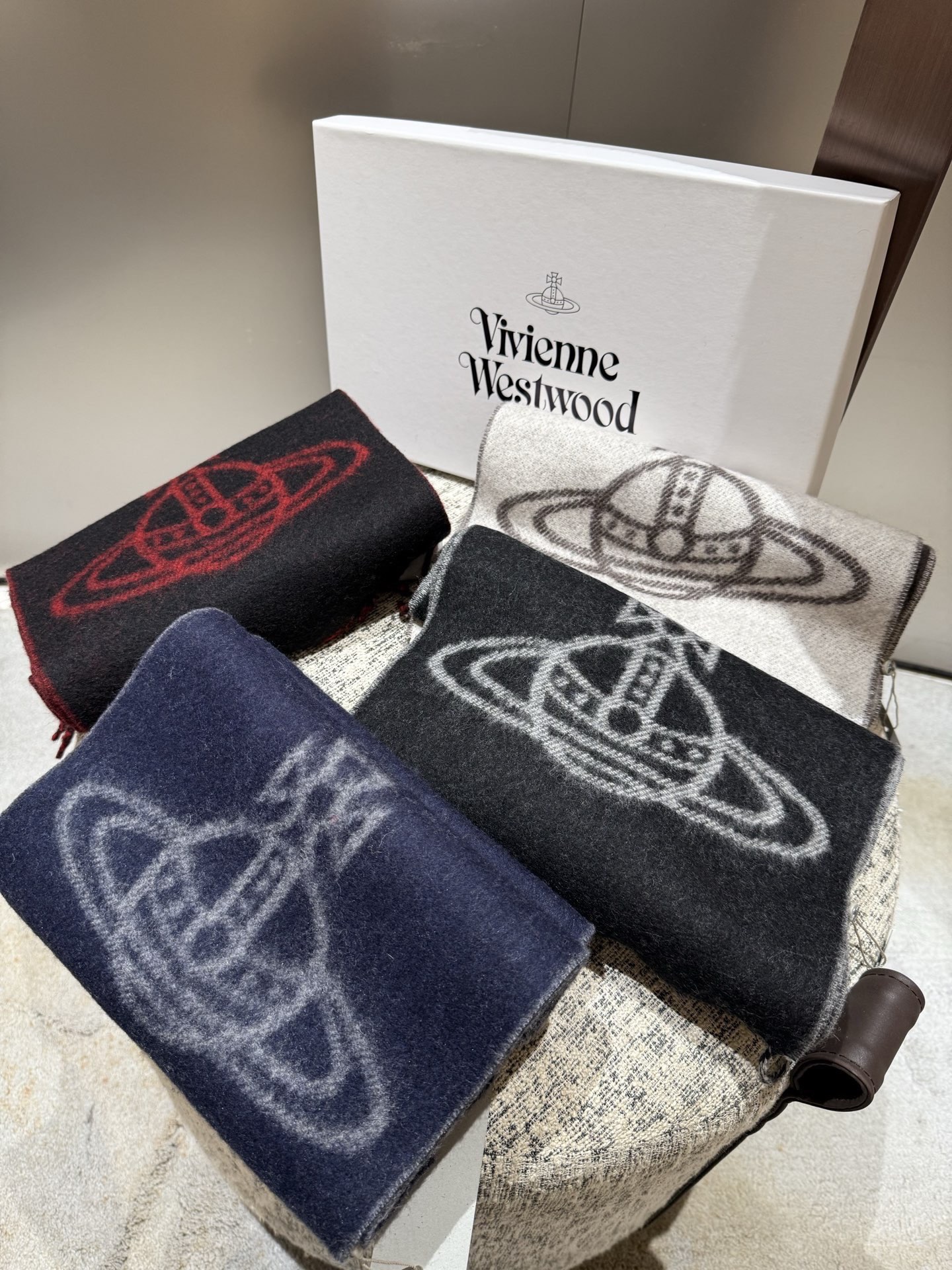 P原单品质！英国朋克教母“西太后Vivienne Westwood”最爱的土星❗❗从精神上，Vivenn