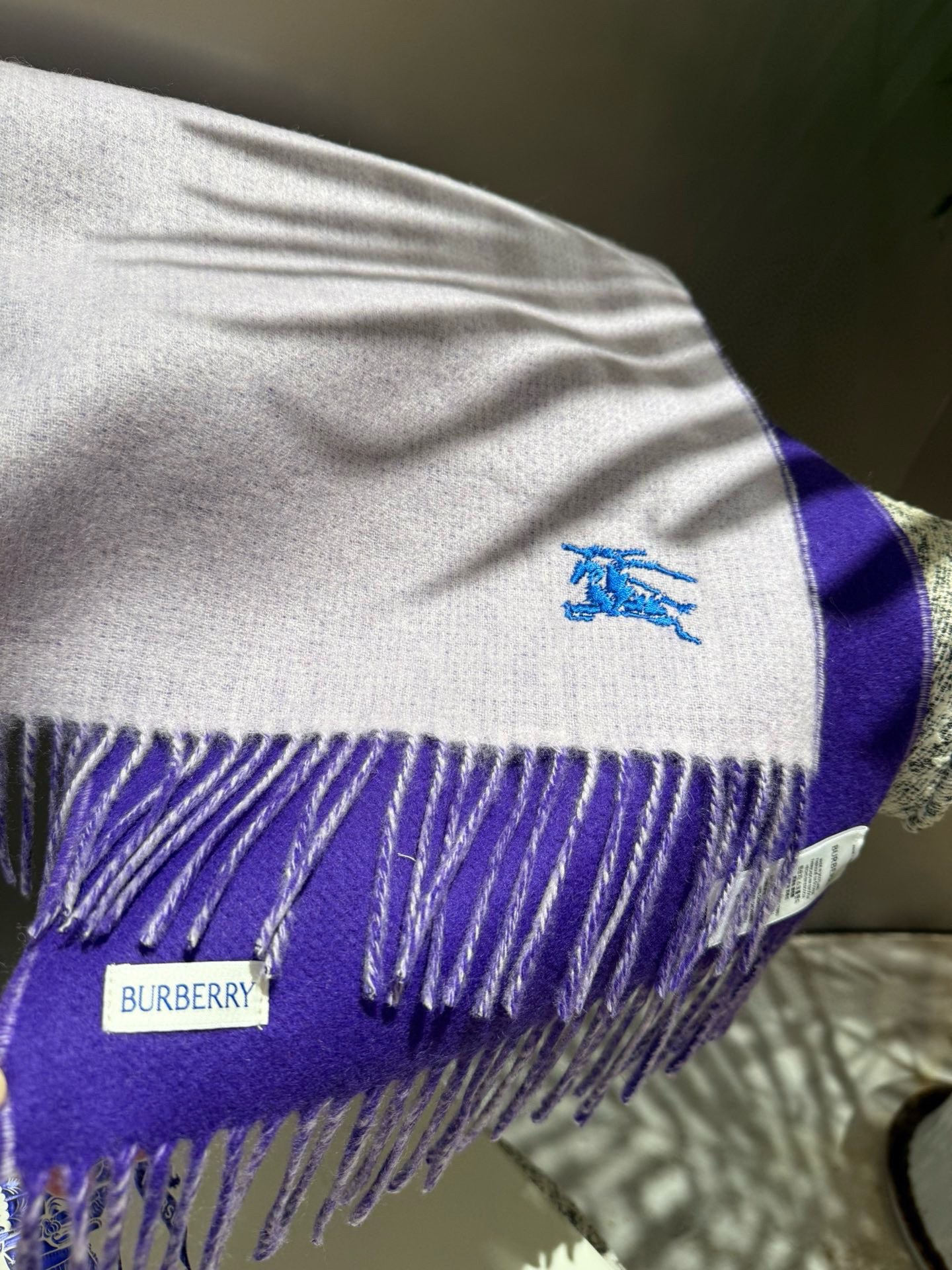 PBURBERRY 男女通用羊绒长巾✨好看的不行‼️羊绒款♨️高尖端产物⚠️绝对令人尖叫的品质👍英伦风格