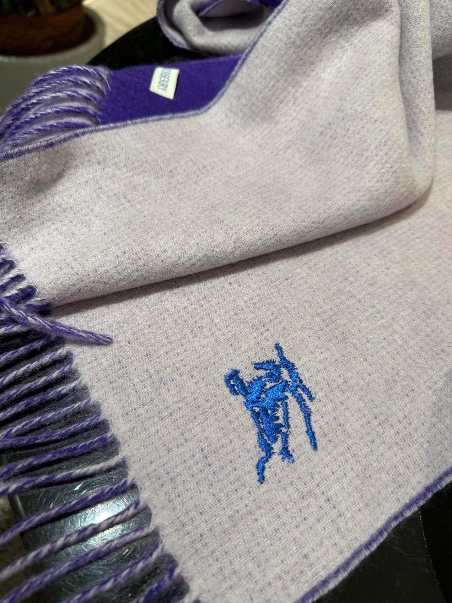 PBURBERRY 男女通用羊绒长巾✨好看的不行‼️羊绒款♨️高尖端产物⚠️绝对令人尖叫的品质👍英伦风格